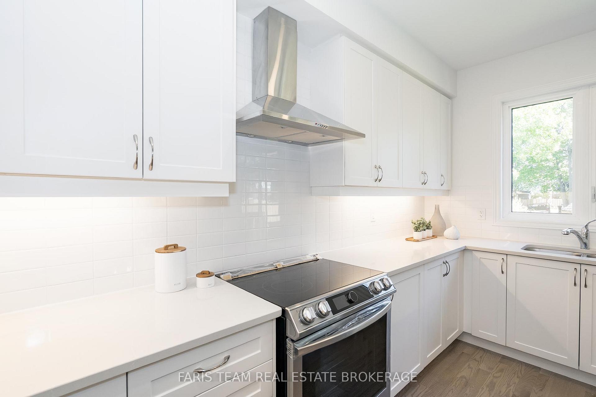 Photo 36 of 89 Berkely Street, Wasaga Beach — HOMEH