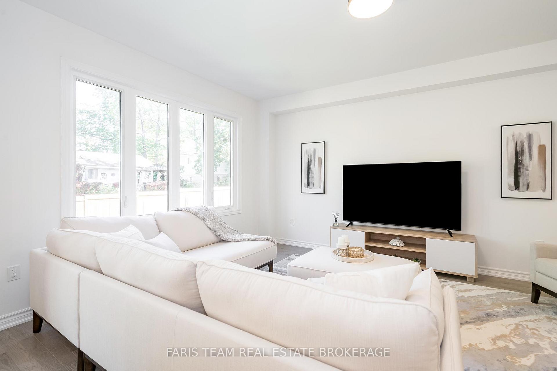 Photo 32 of 89 Berkely Street, Wasaga Beach — HOMEH