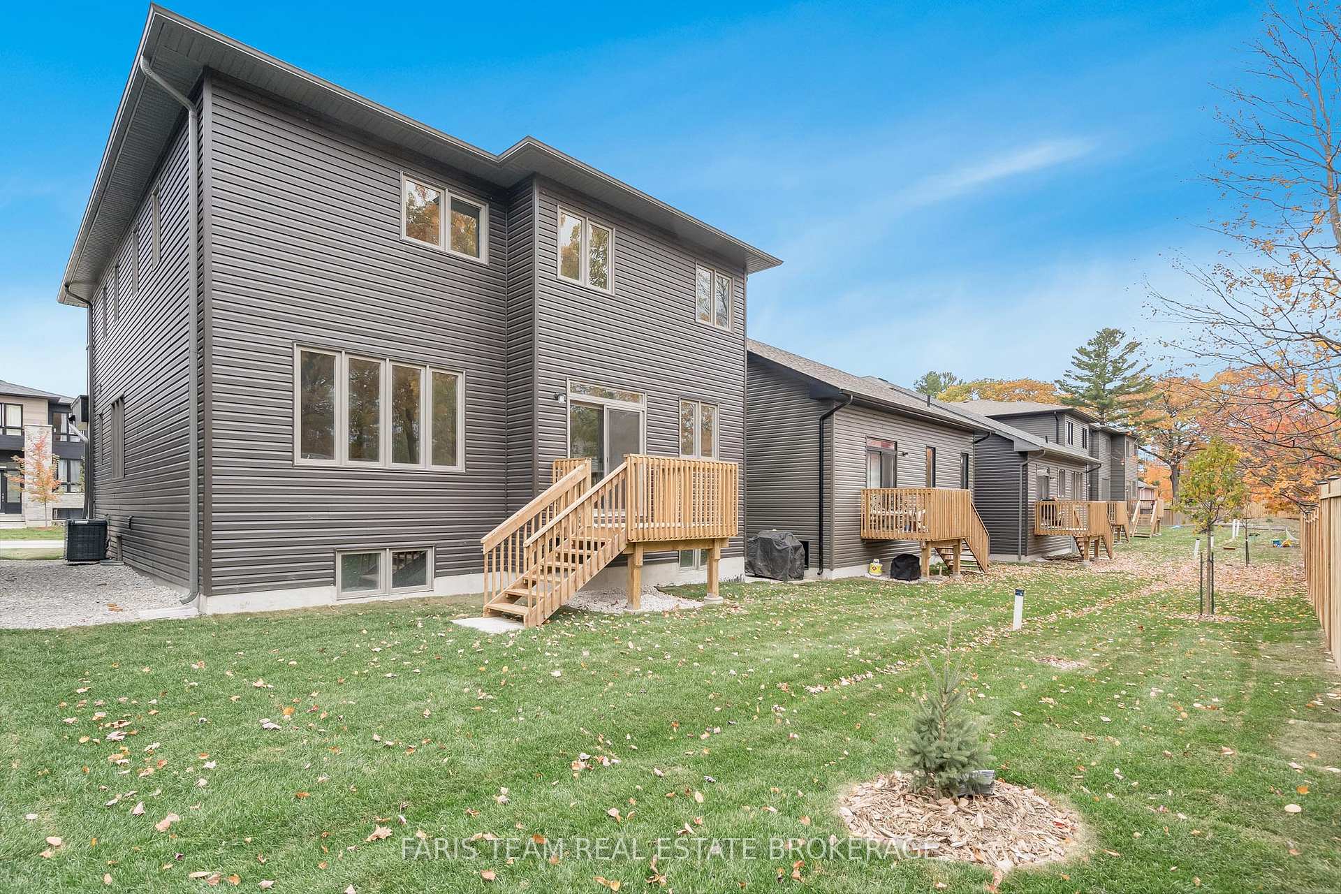 Photo 17 of 89 Berkely Street, Wasaga Beach — HOMEH