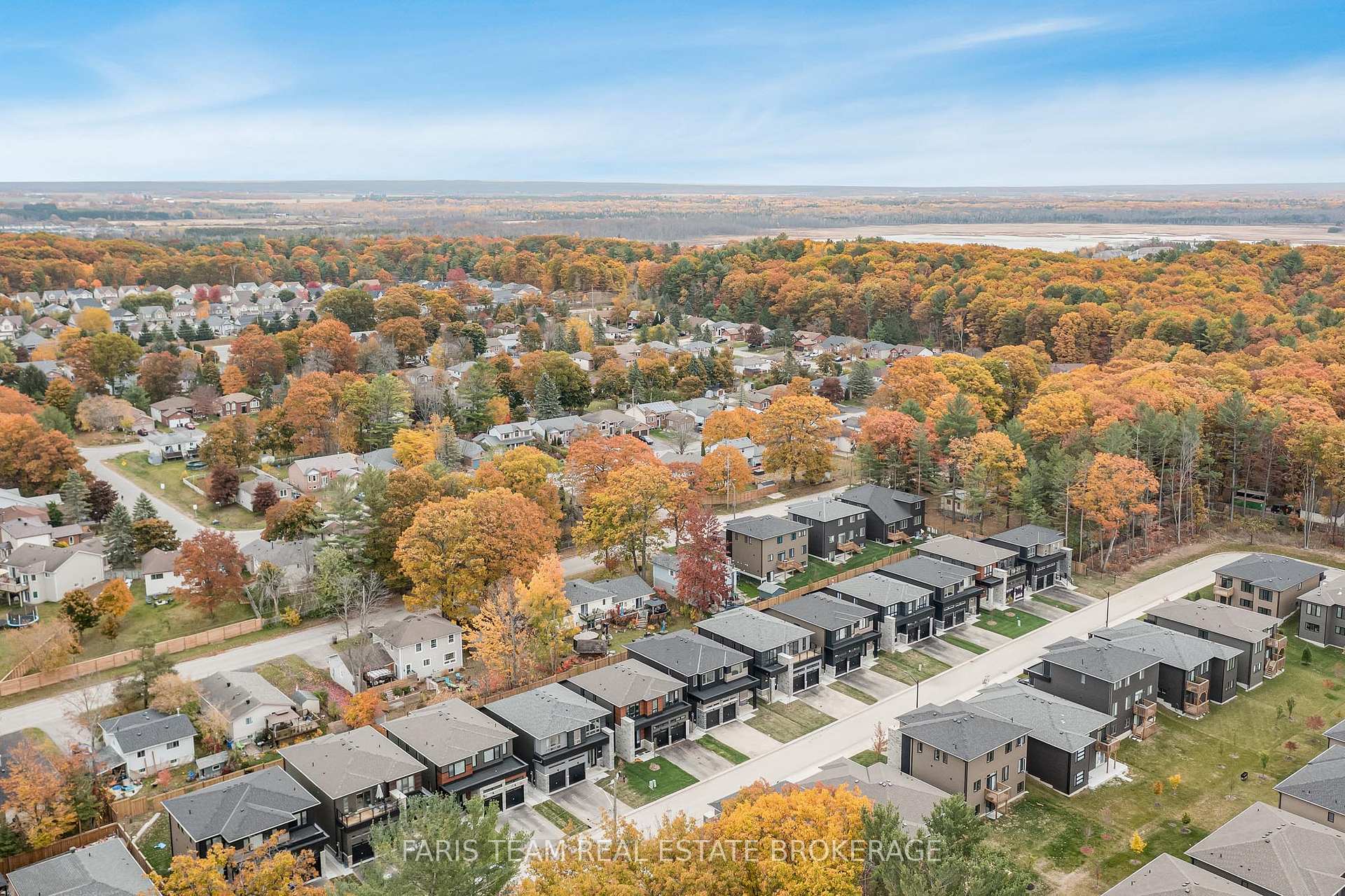 Photo 37 of 89 Berkely Street, Wasaga Beach — HOMEH