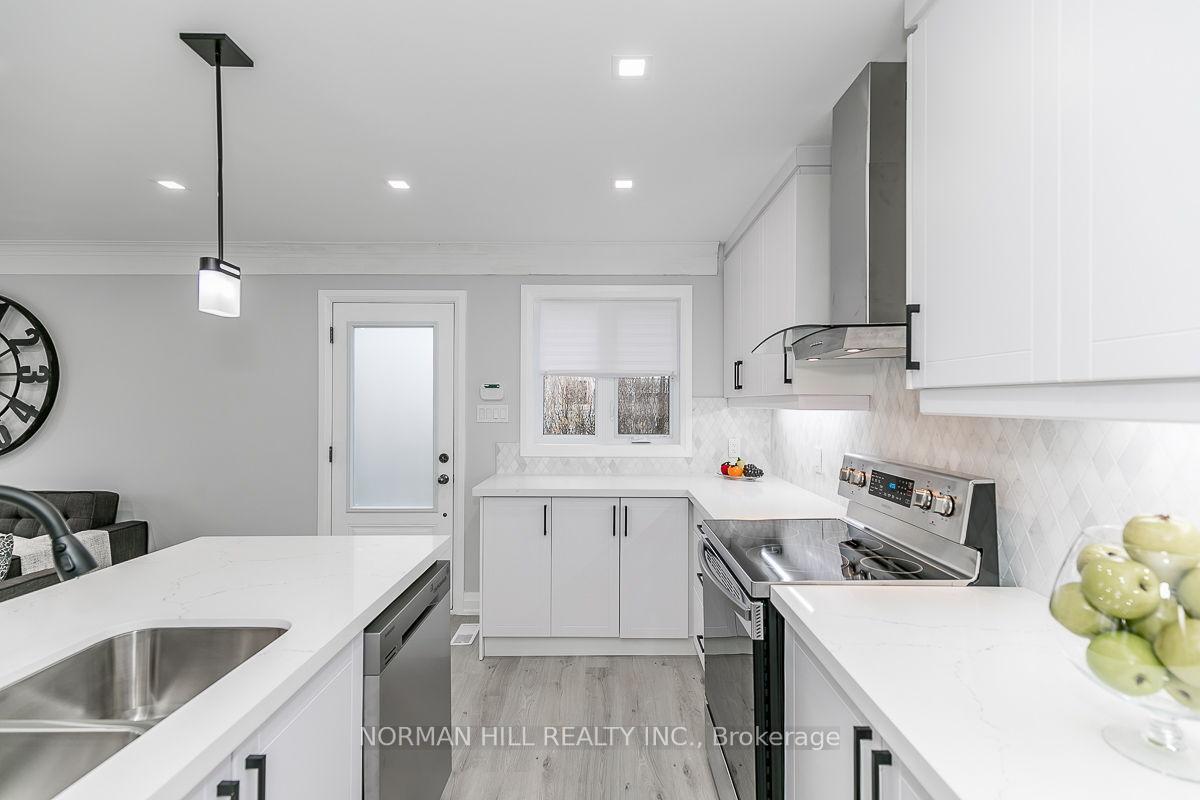 Photo 13 of 72 Cumberland Street, Barrie, Allandale — HOMEH