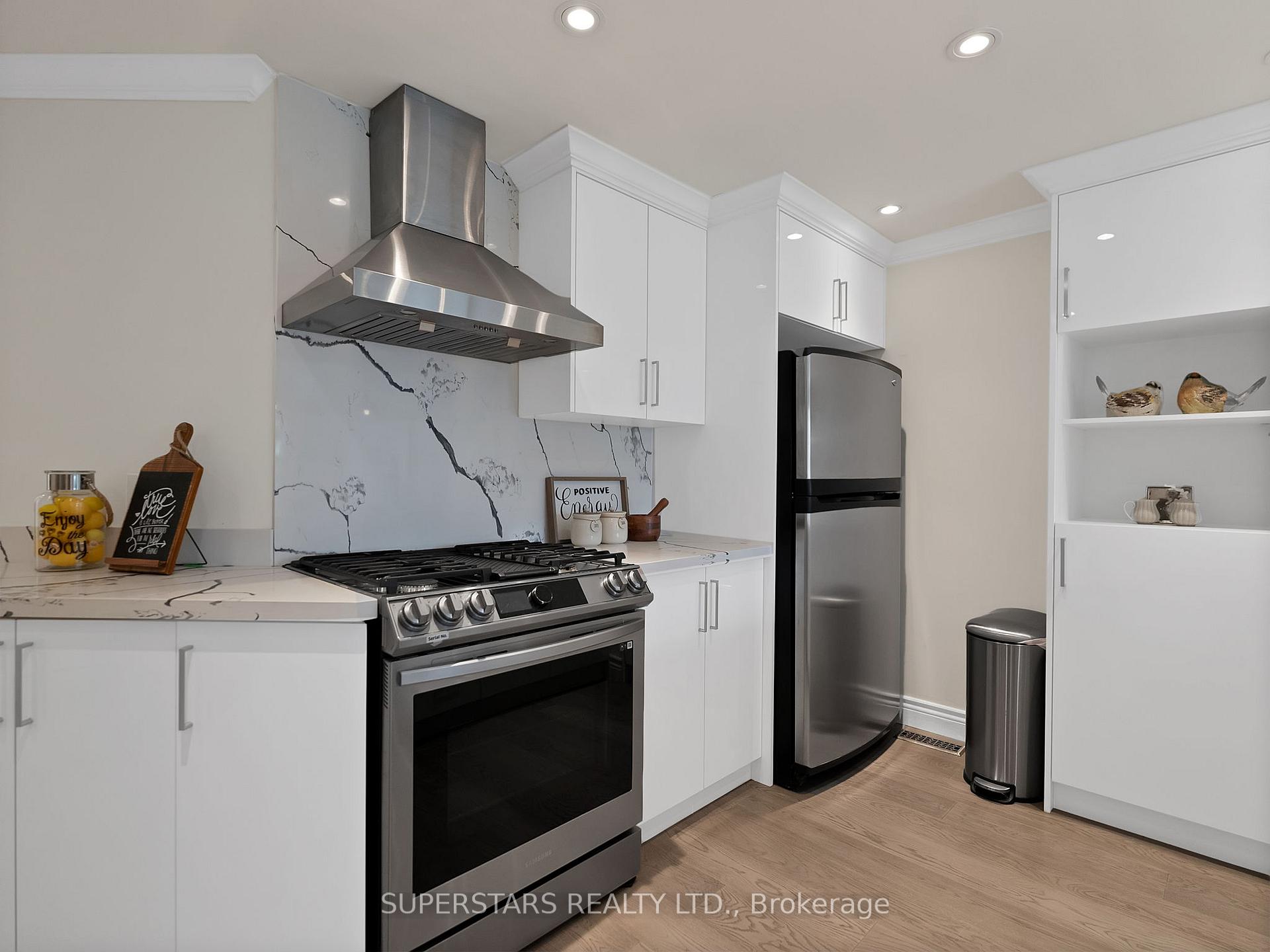 Photo 1 of 109 Lee Crescent, Barrie, Holly — HOMEH