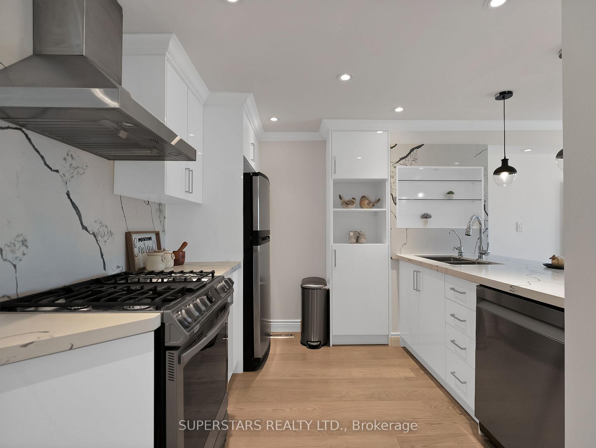Photo 4 of 109 Lee Crescent, Barrie, Holly — HOMEH