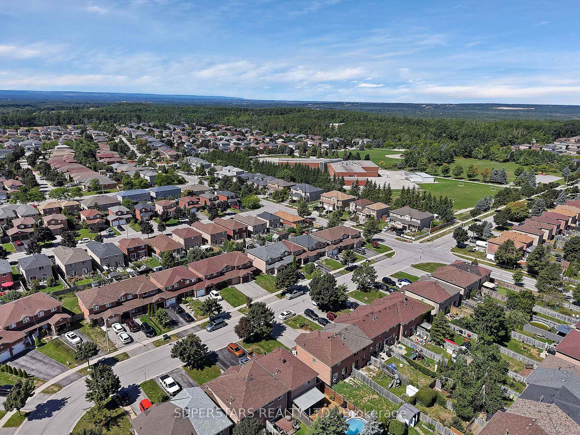 Photo 25 of 109 Lee Crescent, Barrie, Holly — HOMEH