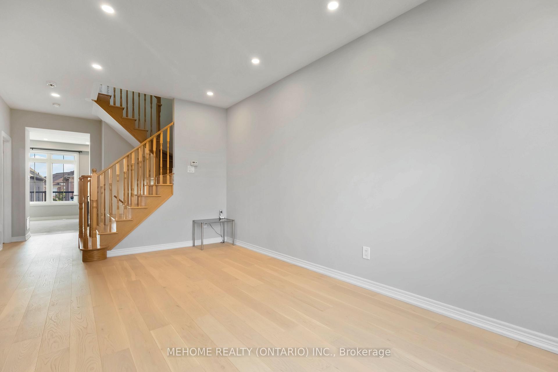 Photo 14 of 229 Dundas Way, Markham, Greensborough — HOMEH