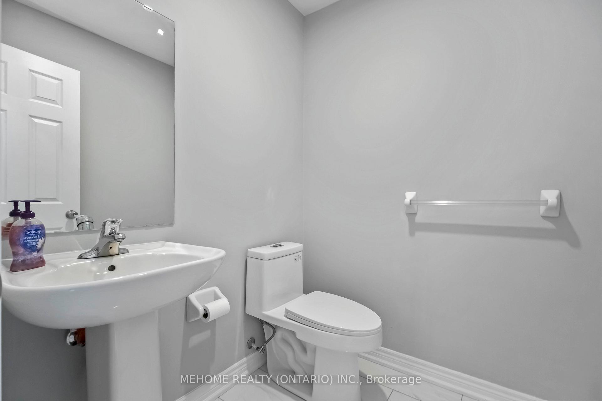 Photo 5 of 229 Dundas Way, Markham, Greensborough — HOMEH