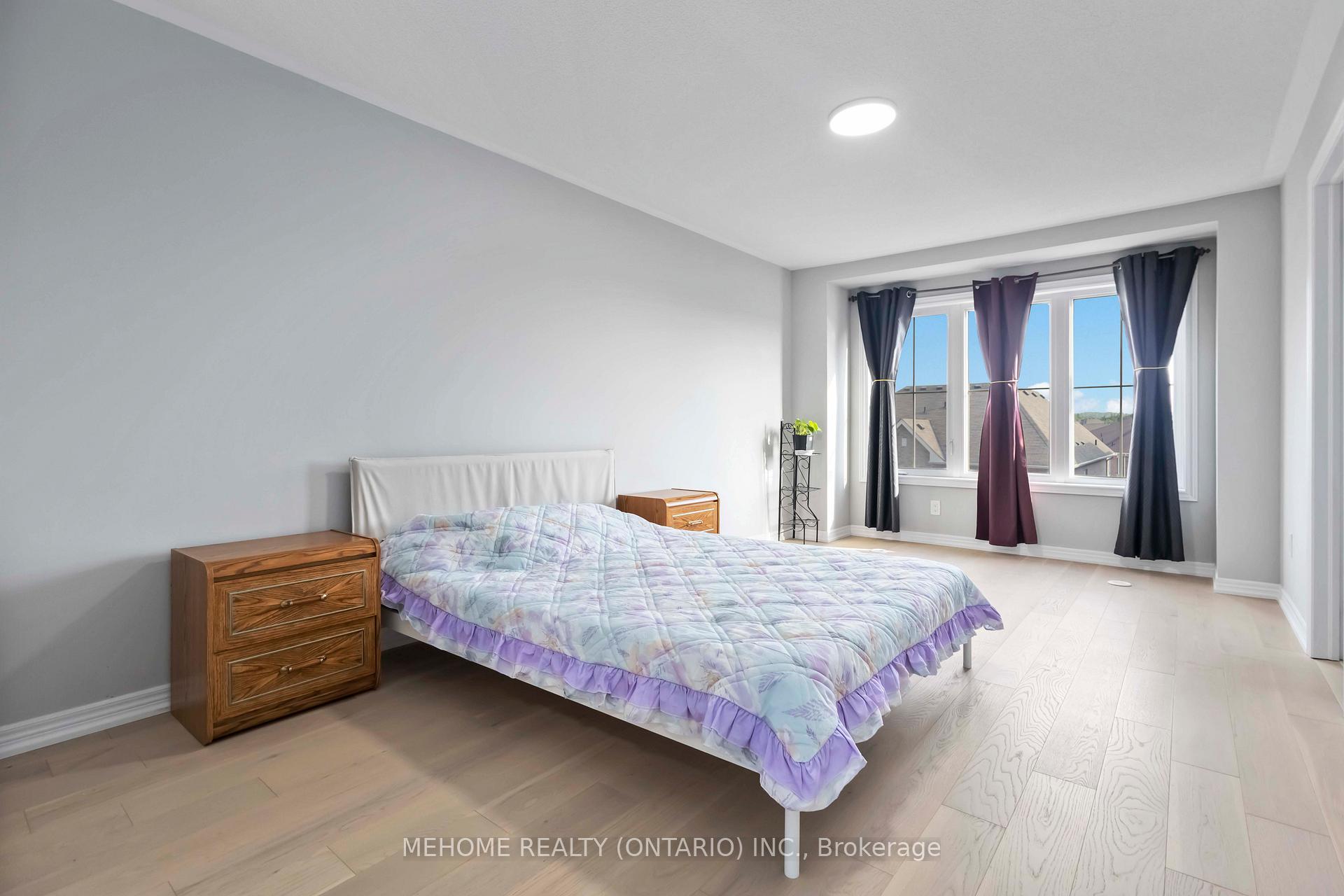Photo 15 of 229 Dundas Way, Markham, Greensborough — HOMEH