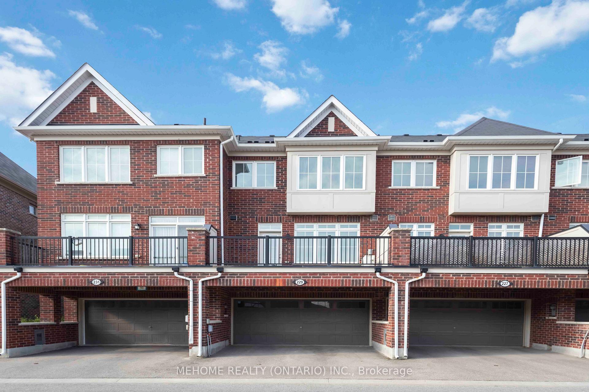 Photo 12 of 229 Dundas Way, Markham, Greensborough — HOMEH