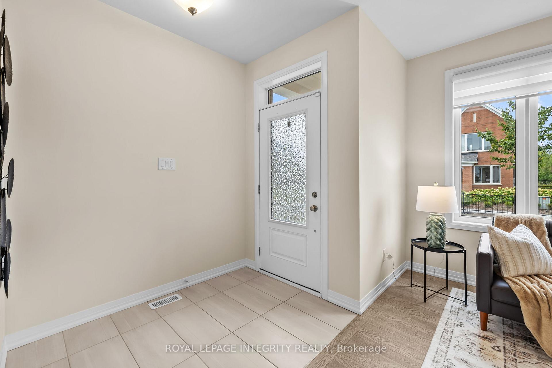 Photo 15 of 807 Mercier Crescent, Ottawa, Chapel Hill South - Orleans Village — HOMEH