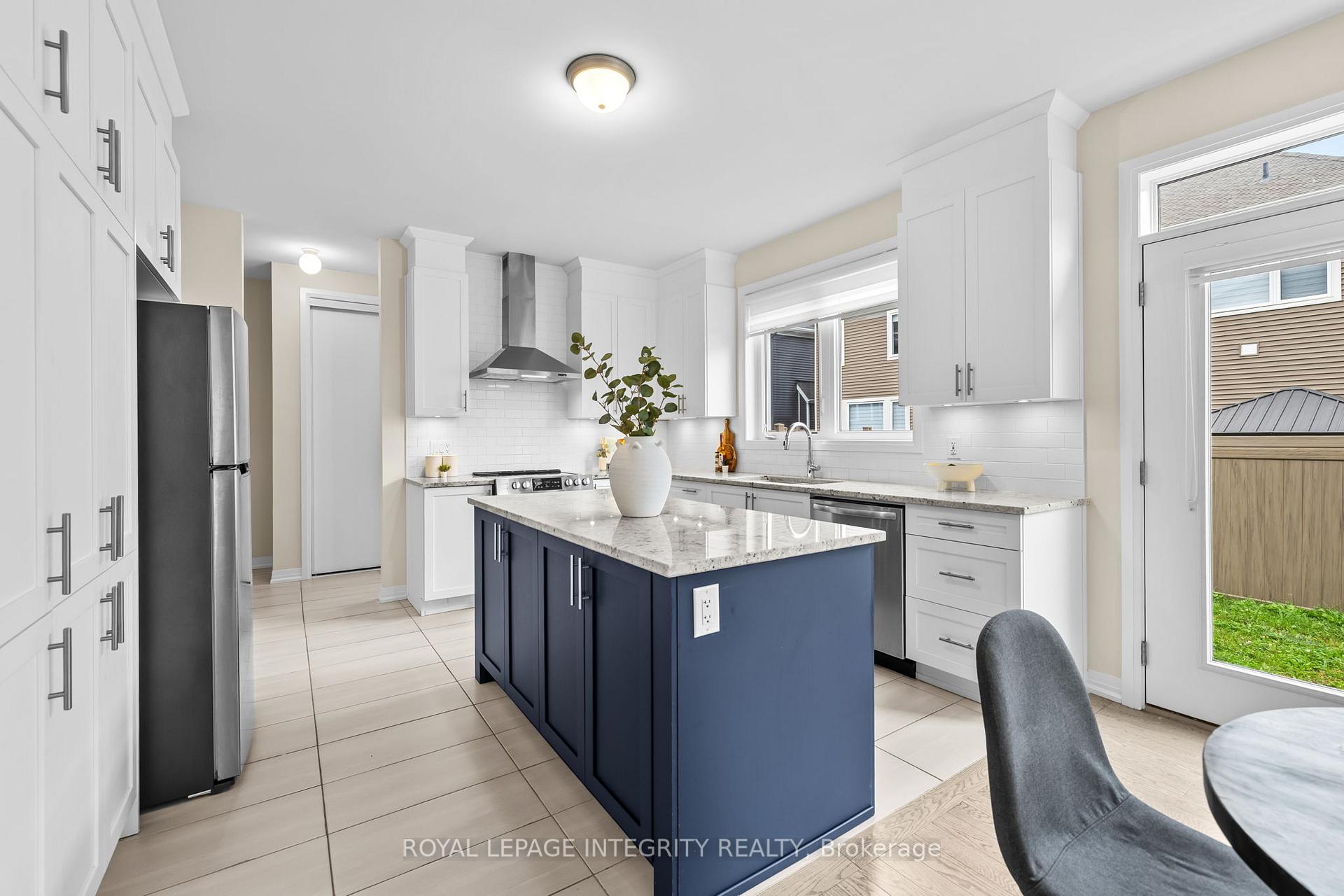 Photo 19 of 807 Mercier Crescent, Ottawa, Chapel Hill South - Orleans Village — HOMEH