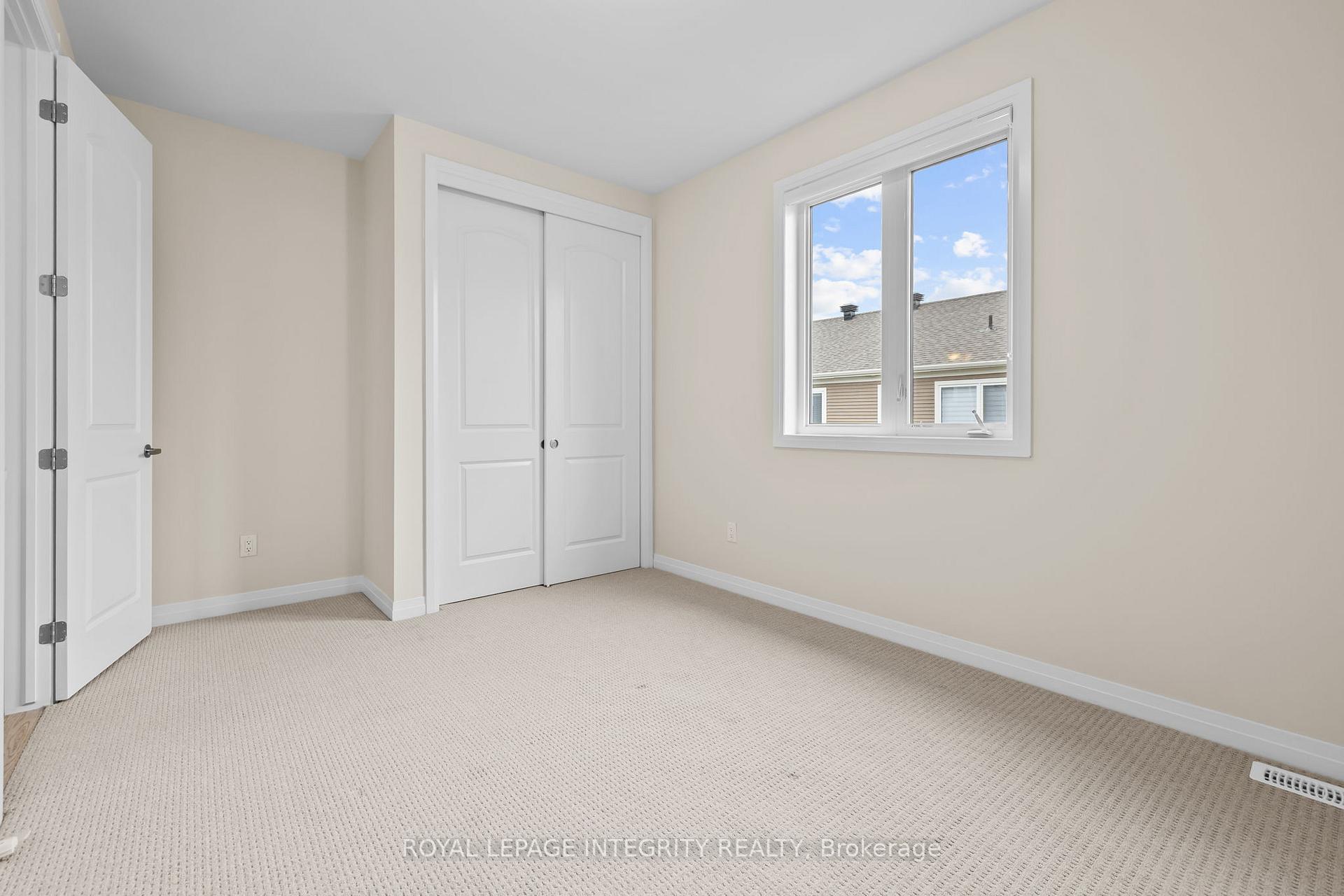 Photo 9 of 807 Mercier Crescent, Ottawa, Chapel Hill South - Orleans Village — HOMEH