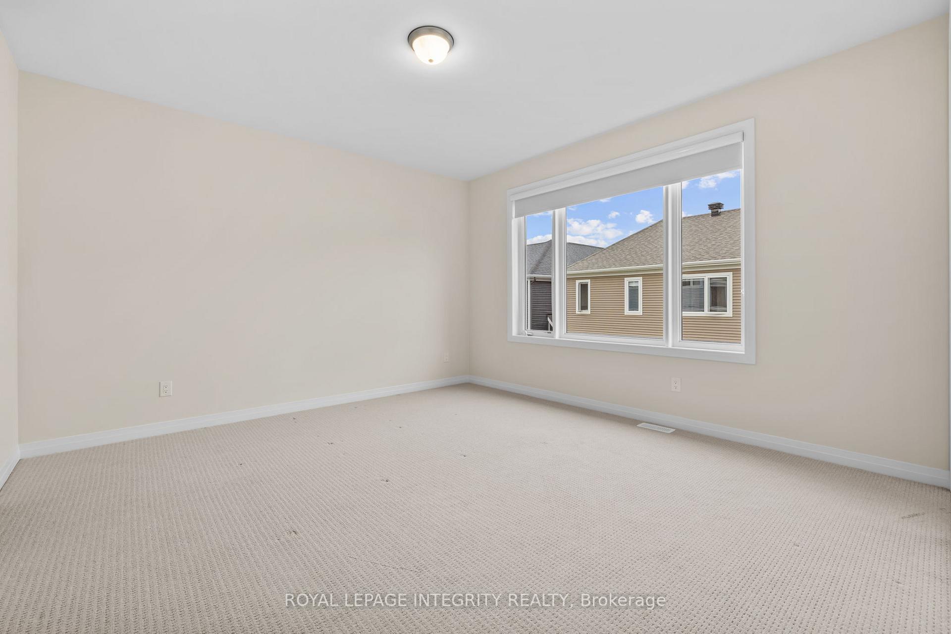 Photo 7 of 807 Mercier Crescent, Ottawa, Chapel Hill South - Orleans Village — HOMEH