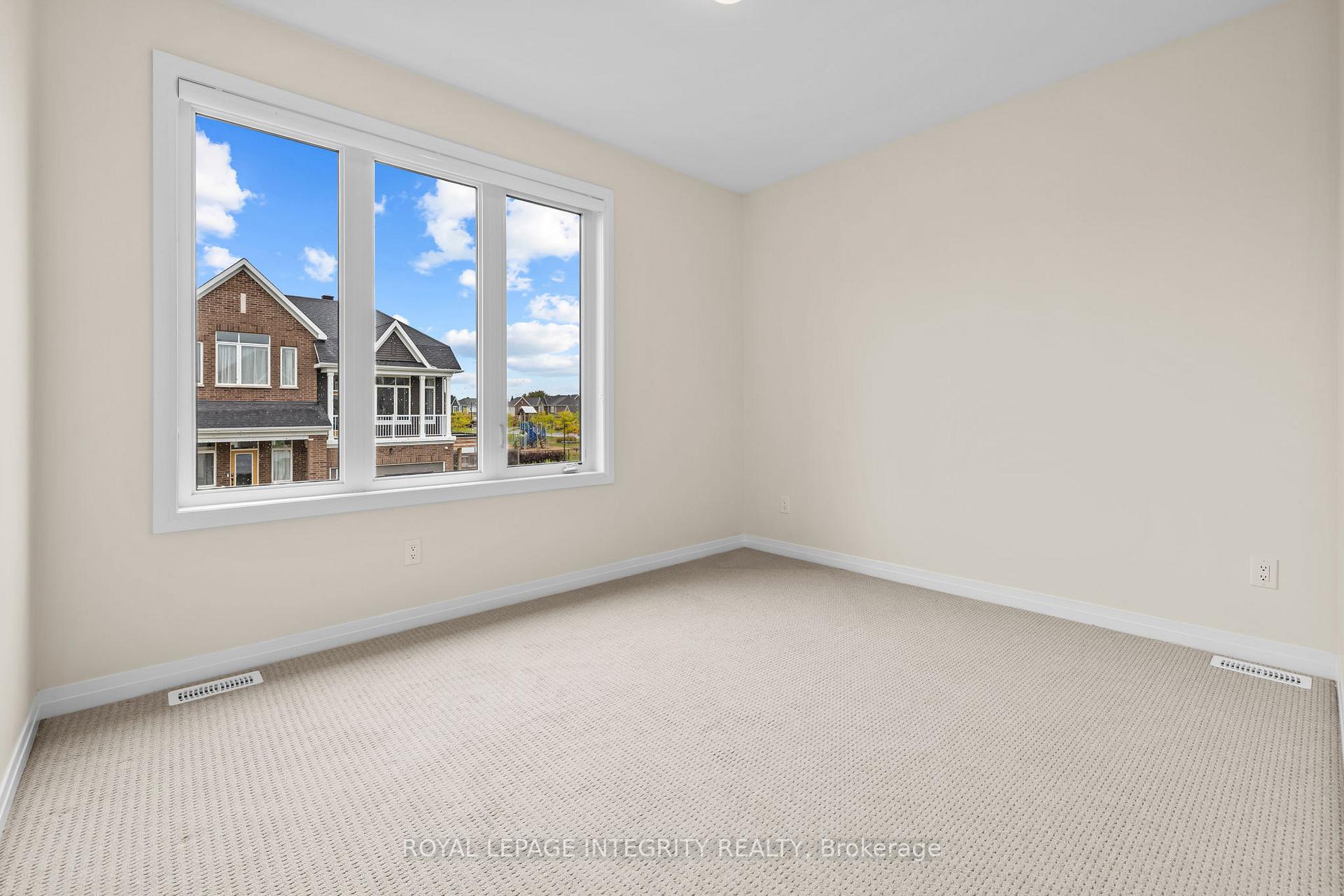 Photo 25 of 807 Mercier Crescent, Ottawa, Chapel Hill South - Orleans Village — HOMEH