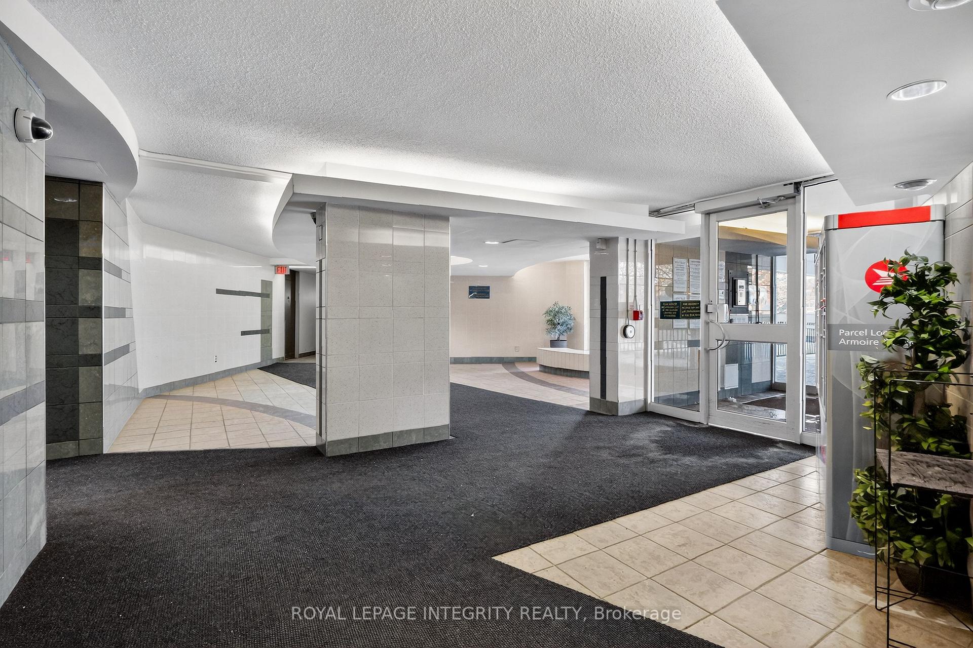 Photo 8 of Unit 706, 2020 Jasmine Crescent, Ottawa, Beacon Hill South — HOMEH