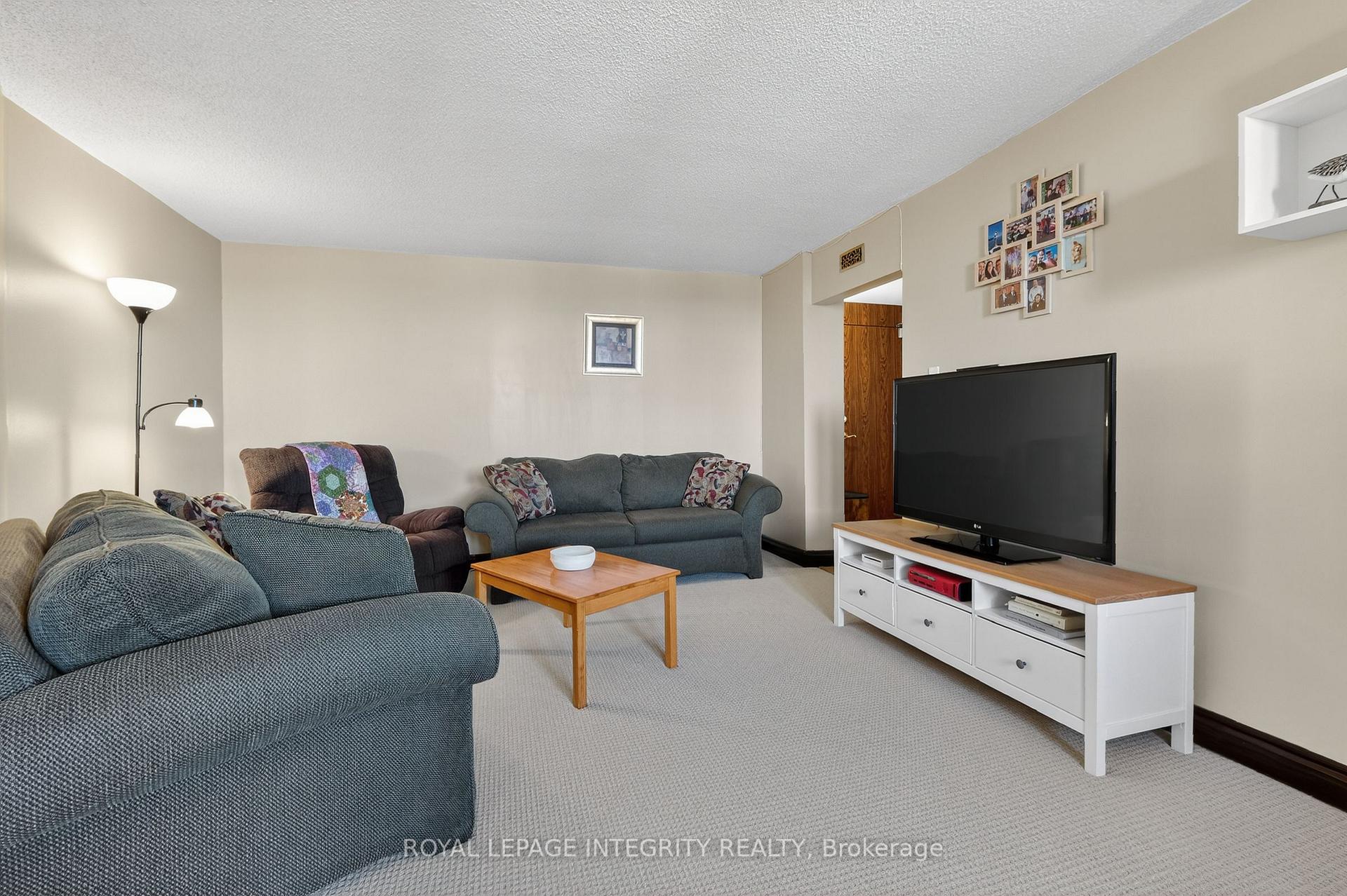 Photo 5 of Unit 706, 2020 Jasmine Crescent, Ottawa, Beacon Hill South — HOMEH
