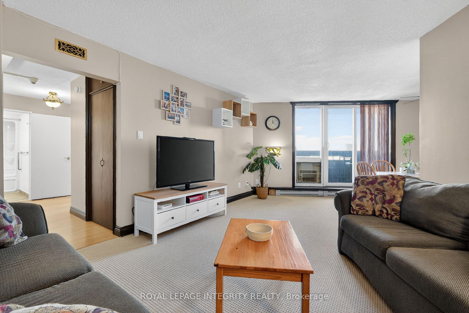 Photo 7 of Unit 706, 2020 Jasmine Crescent, Ottawa, Beacon Hill South — HOMEH