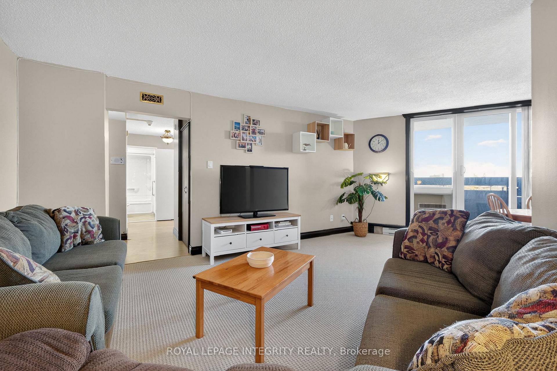 Photo 13 of Unit 706, 2020 Jasmine Crescent, Ottawa, Beacon Hill South — HOMEH