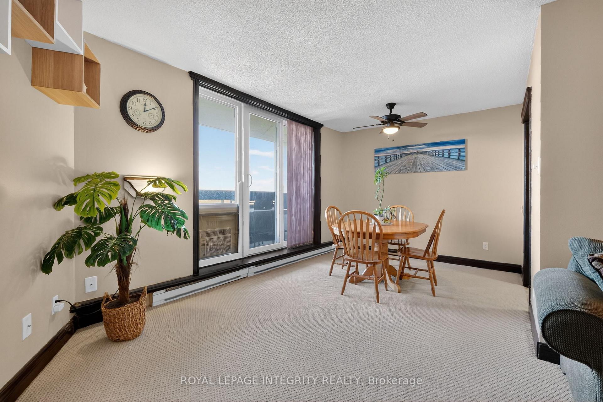 Photo 9 of Unit 706, 2020 Jasmine Crescent, Ottawa, Beacon Hill South — HOMEH