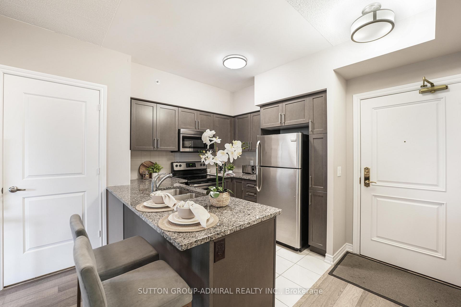 Photo 3 of Unit 1016, 9255 Jane Street, Vaughan, Maple — HOMEH