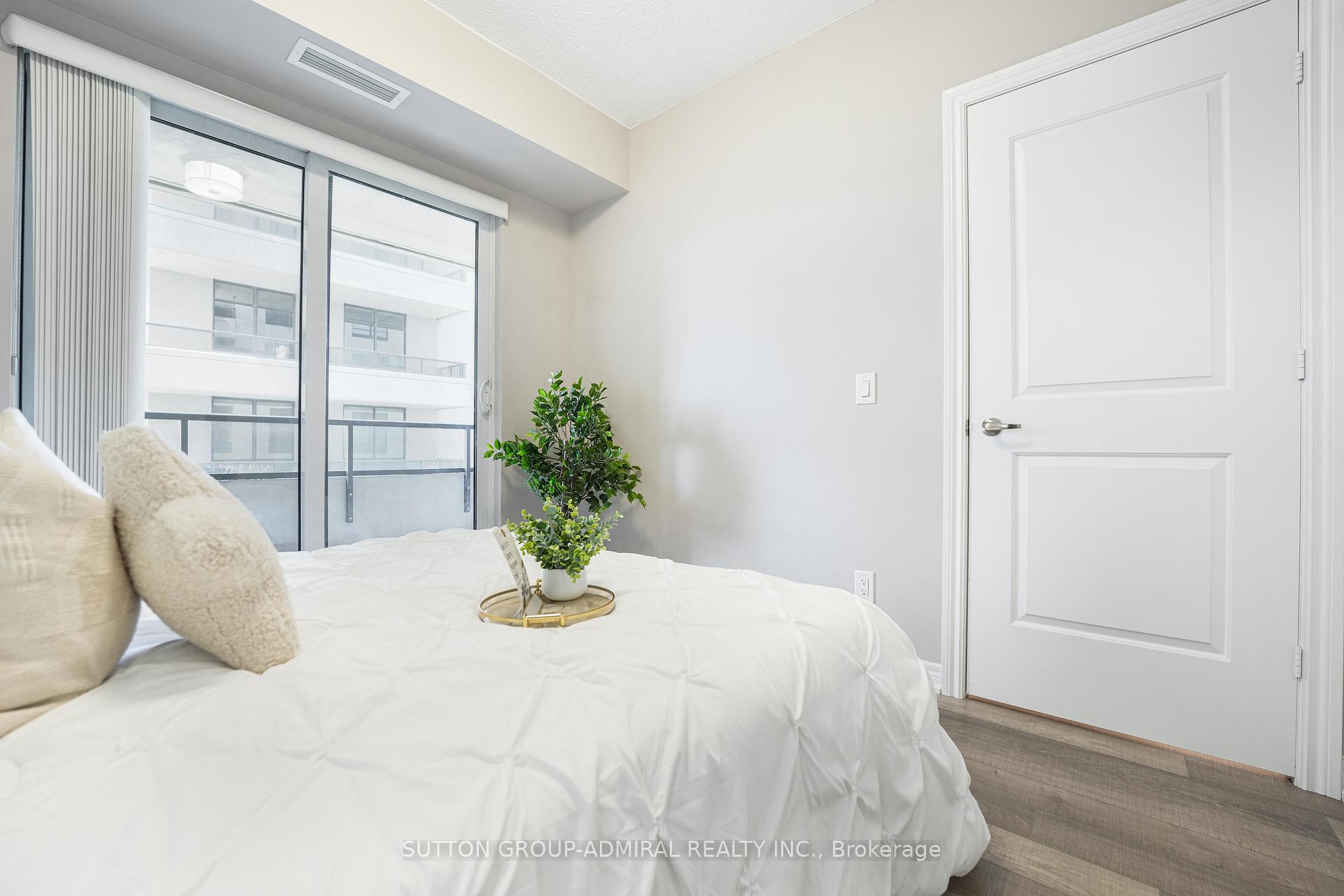 Photo 19 of Unit 1016, 9255 Jane Street, Vaughan, Maple — HOMEH