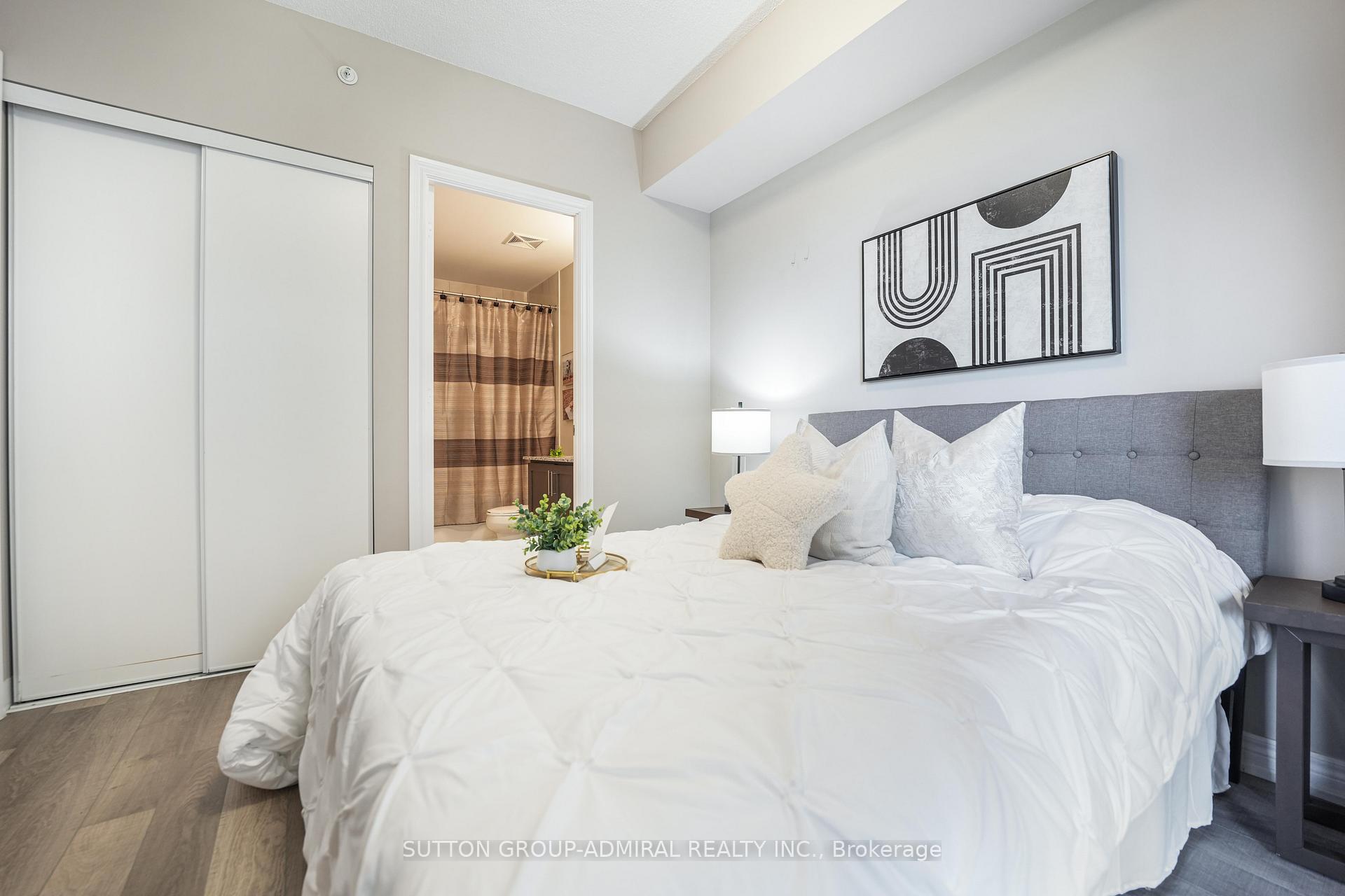Photo 15 of Unit 1016, 9255 Jane Street, Vaughan, Maple — HOMEH