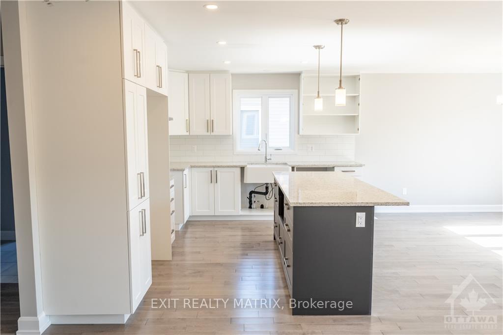 Photo 5 of 1405 Caroline Court, Cornwall — HOMEH