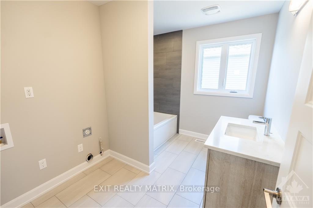 Photo 15 of 1405 Caroline Court, Cornwall — HOMEH