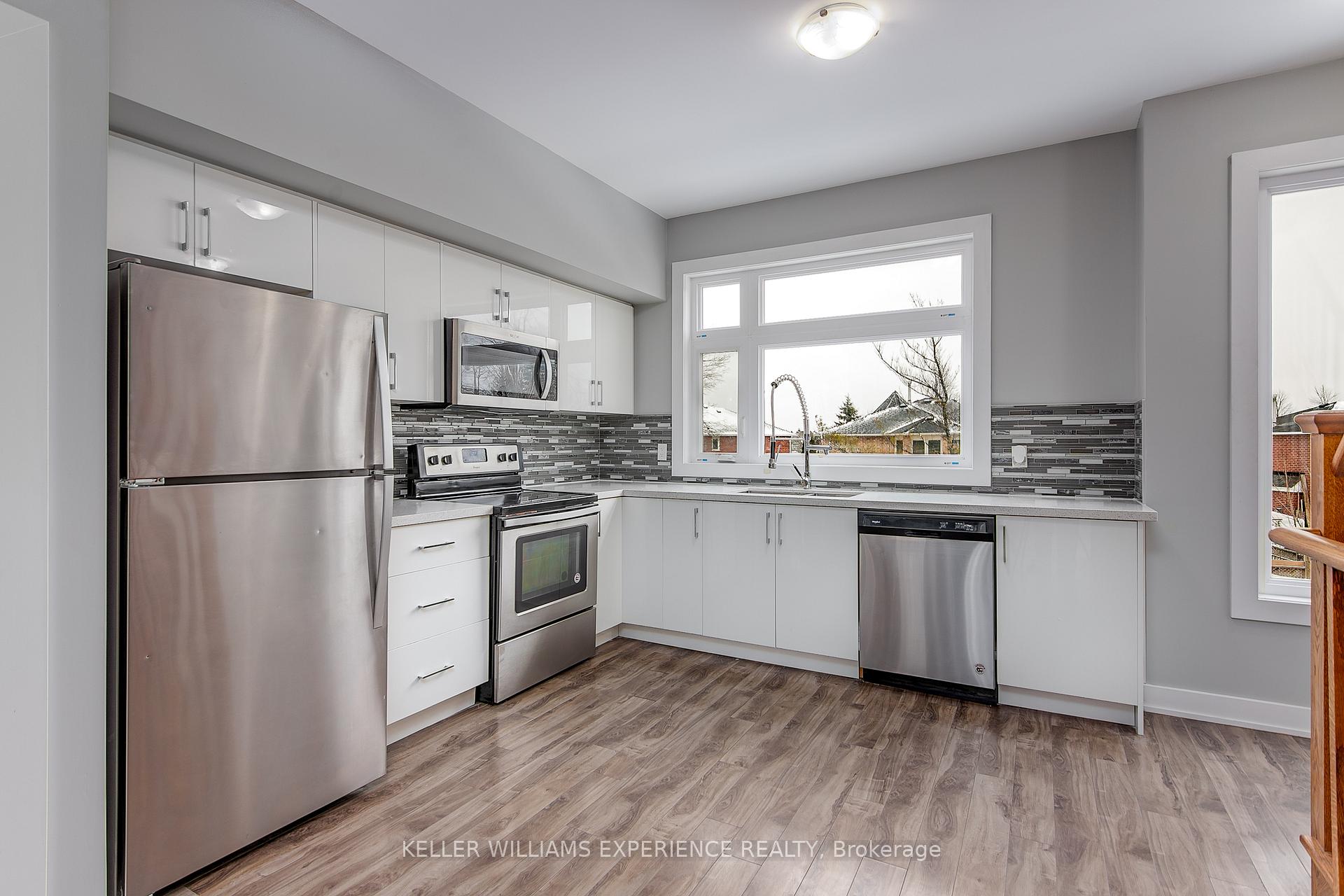 Photo 1 of Unit 42 (Upper), 540 Essa Road, Barrie, Holly — HOMEH