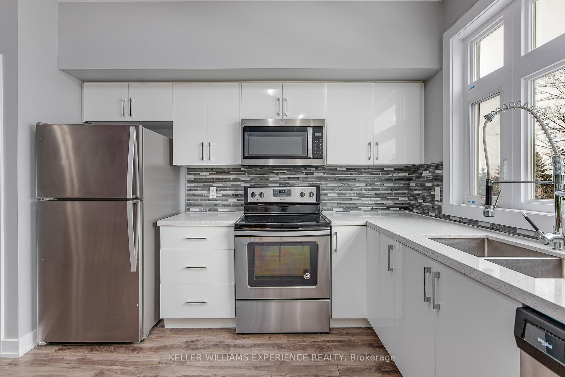 Photo 2 of Unit 42 (Upper), 540 Essa Road, Barrie, Holly — HOMEH