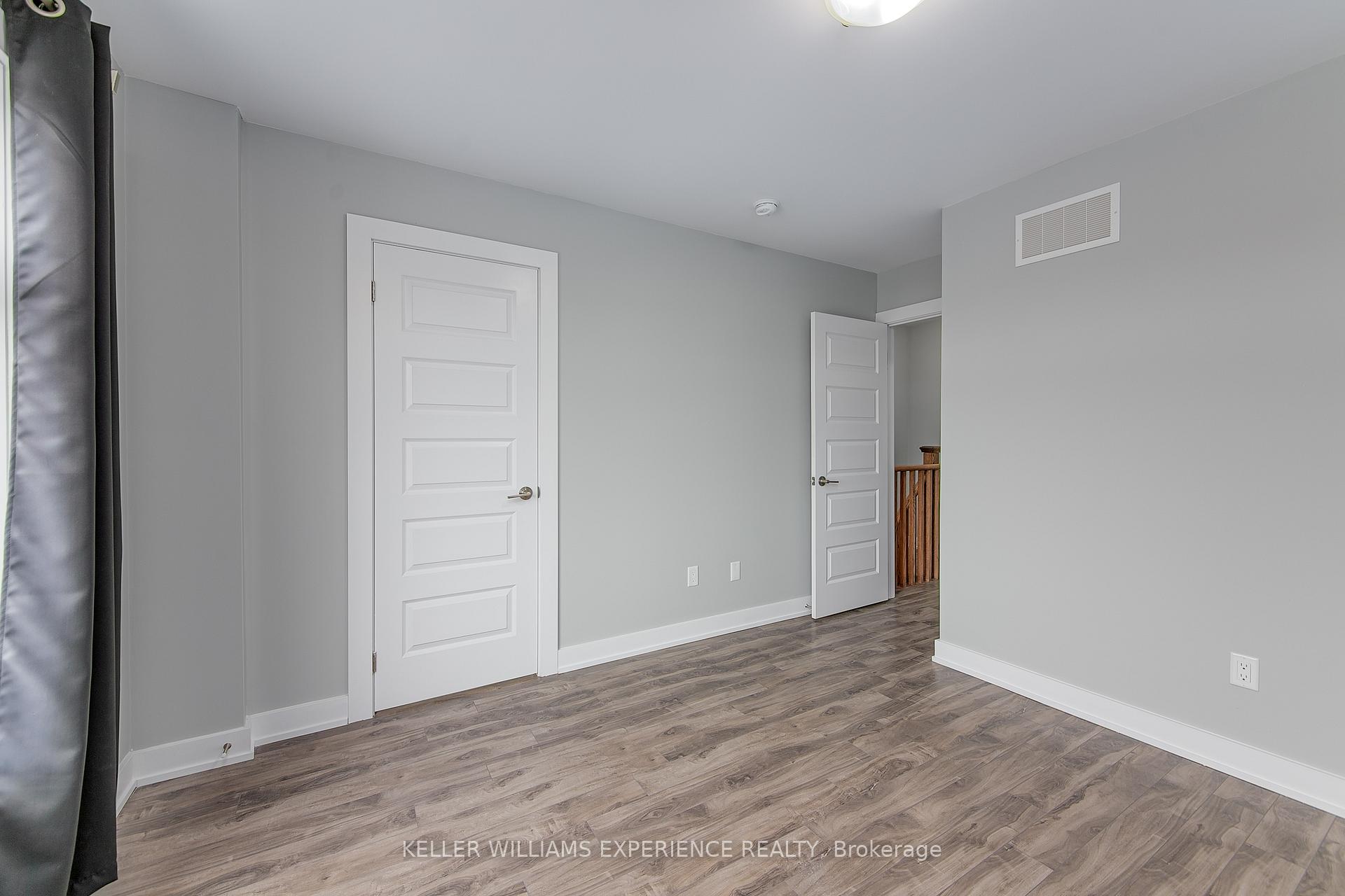 Photo 6 of Unit 42 (Upper), 540 Essa Road, Barrie, Holly — HOMEH