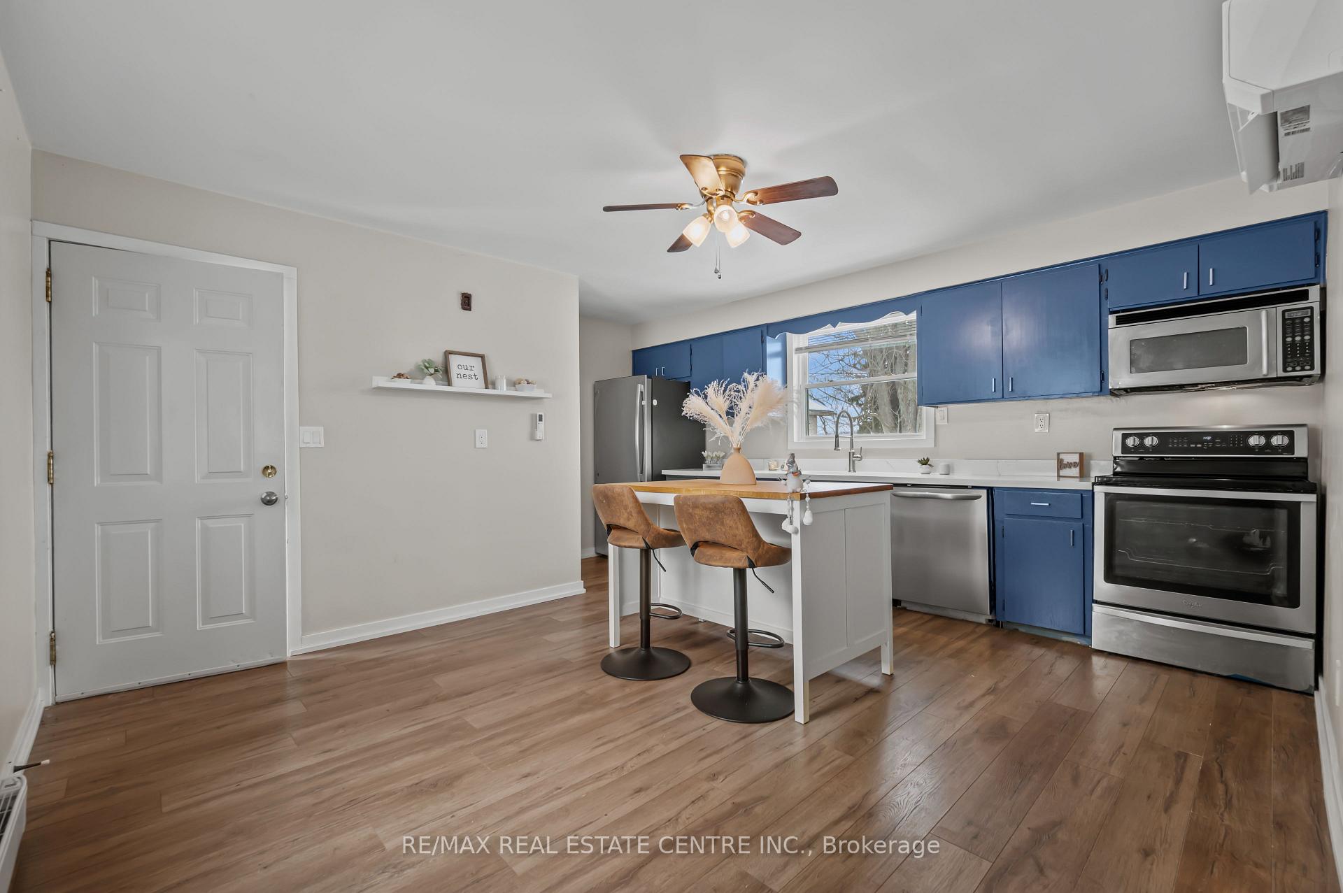Photo 9 of 11 Princess Street, Brant, South Dumfries — HOMEH