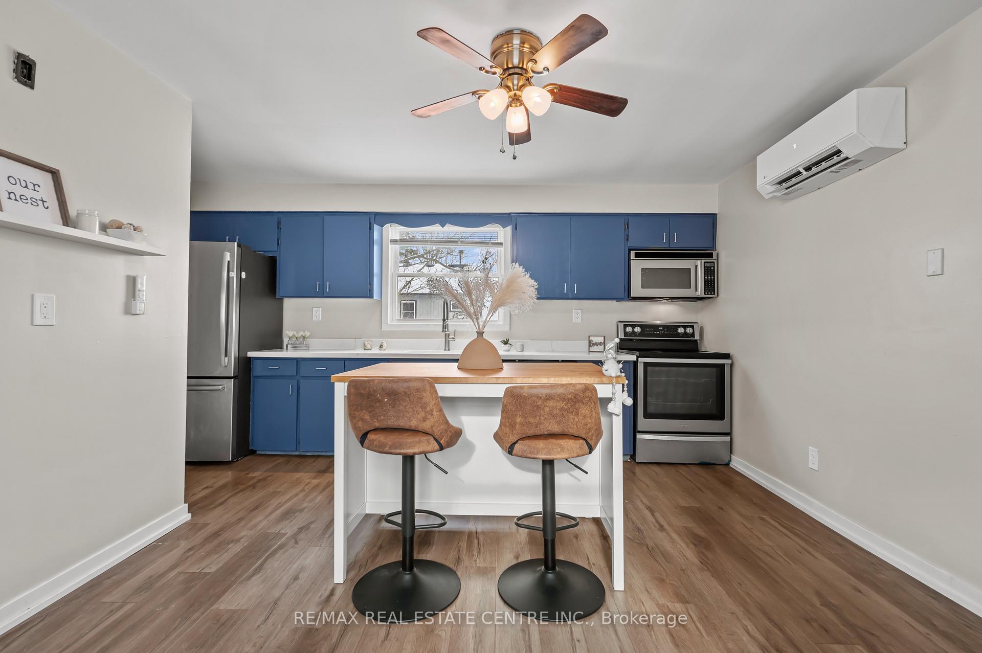 Photo 10 of 11 Princess Street, Brant, South Dumfries — HOMEH