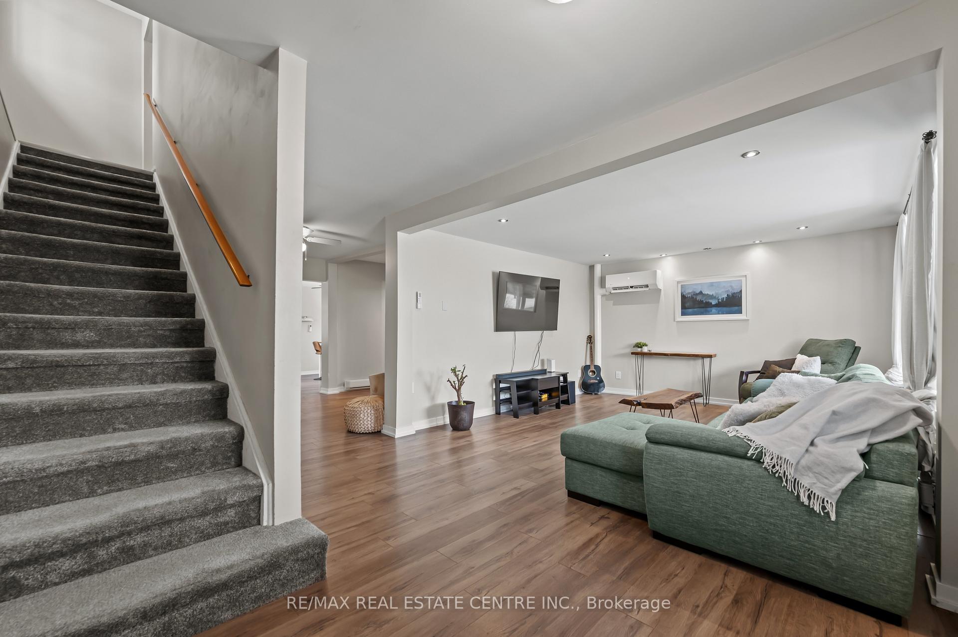 Photo 19 of 11 Princess Street, Brant, South Dumfries — HOMEH