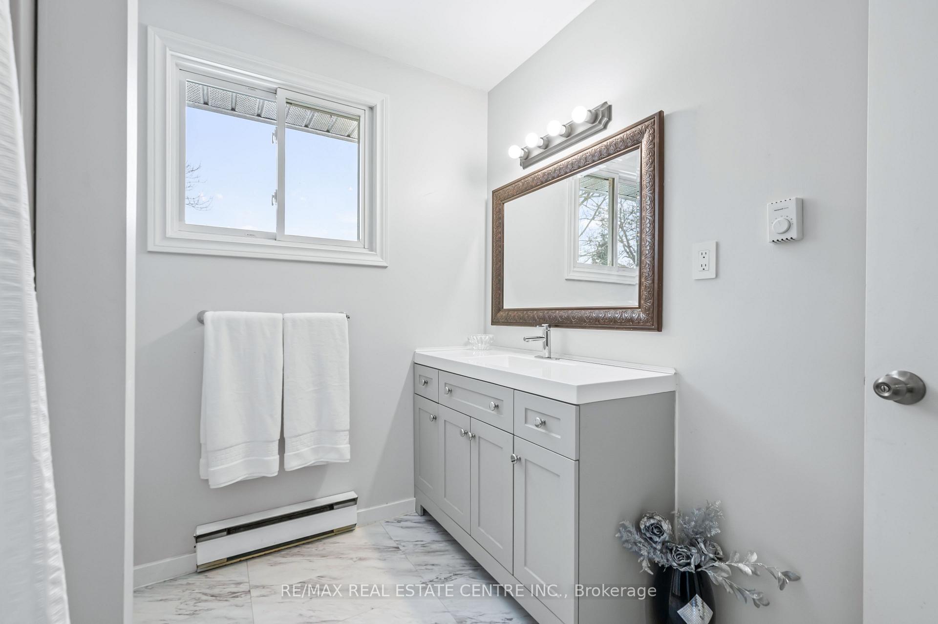 Photo 27 of 11 Princess Street, Brant, South Dumfries — HOMEH