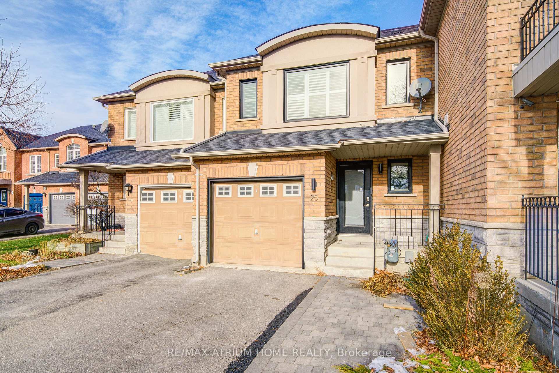 Photo 5 of 20 Maple Sugar Lane, Vaughan, Patterson — HOMEH