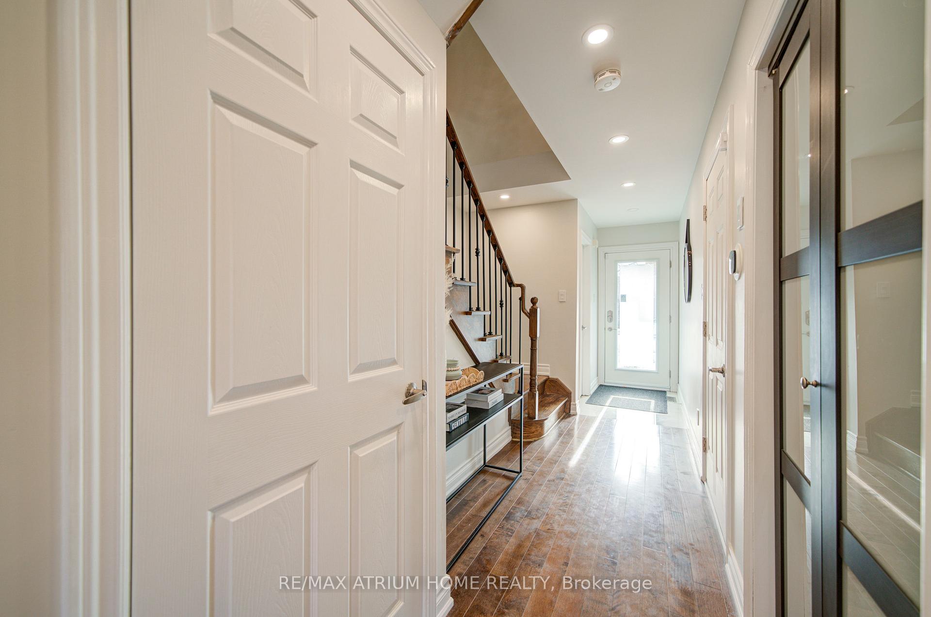 Photo 3 of 20 Maple Sugar Lane, Vaughan, Patterson — HOMEH