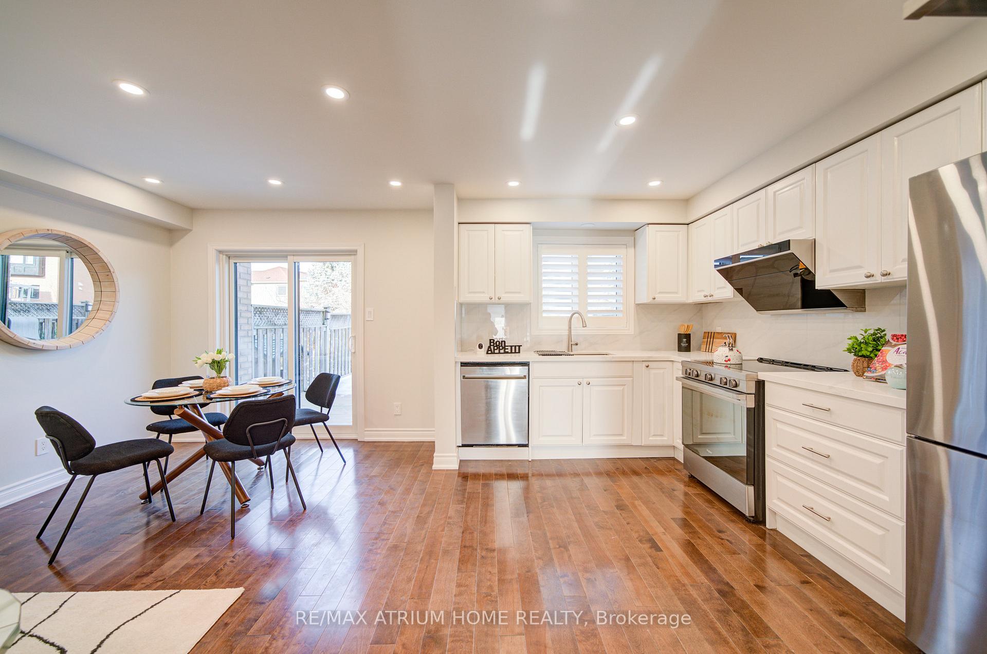 Photo 6 of 20 Maple Sugar Lane, Vaughan, Patterson — HOMEH