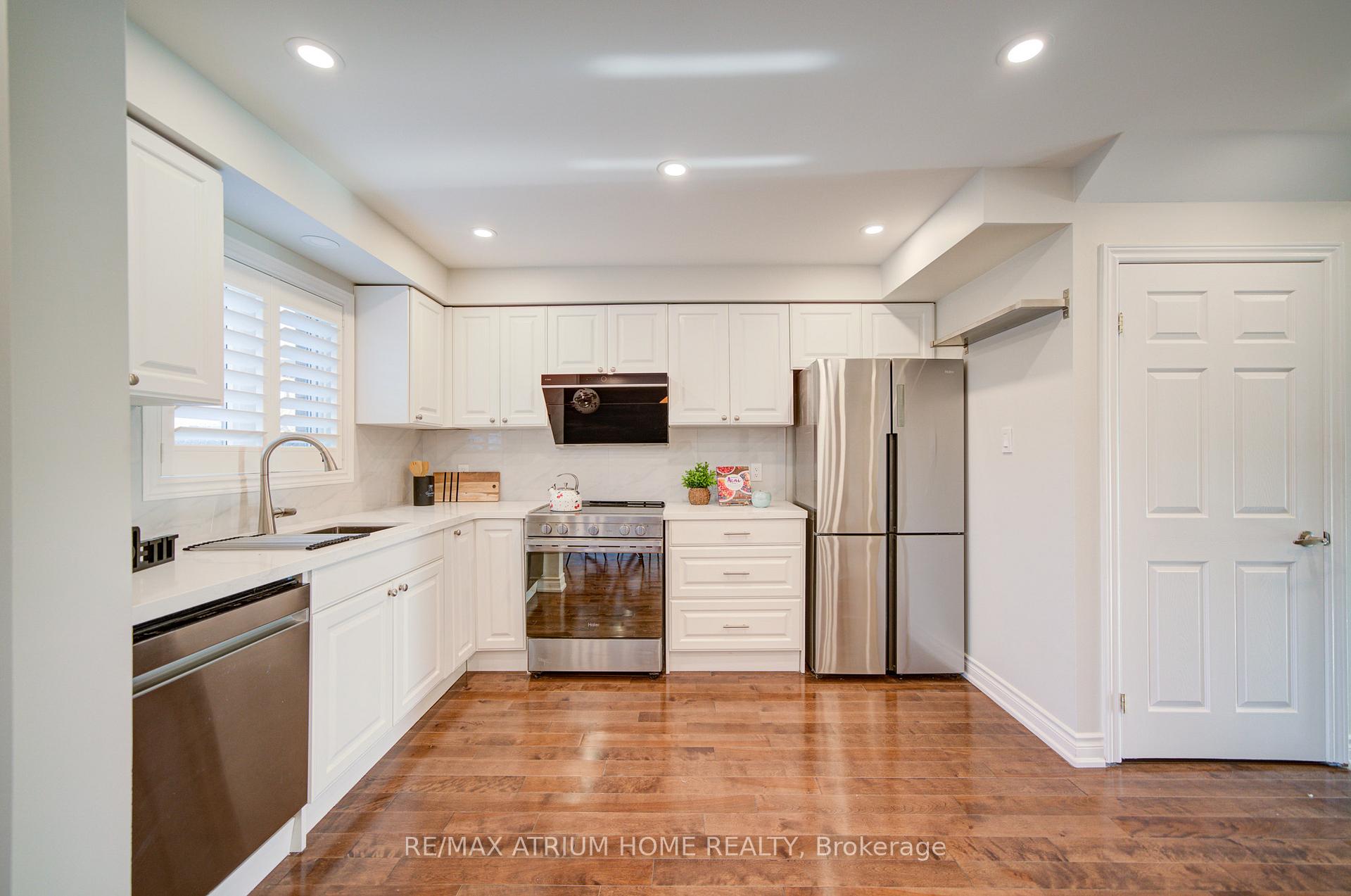Photo 7 of 20 Maple Sugar Lane, Vaughan, Patterson — HOMEH