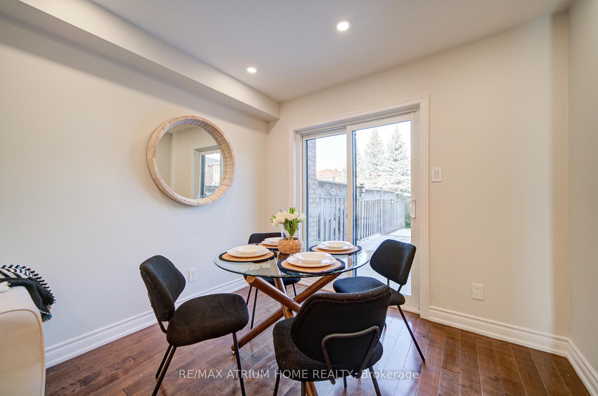 Photo 10 of 20 Maple Sugar Lane, Vaughan, Patterson — HOMEH