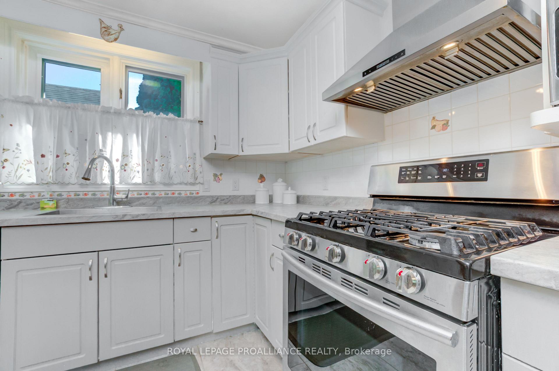 Photo 10 of 25 Mills Road, Brighton — HOMEH
