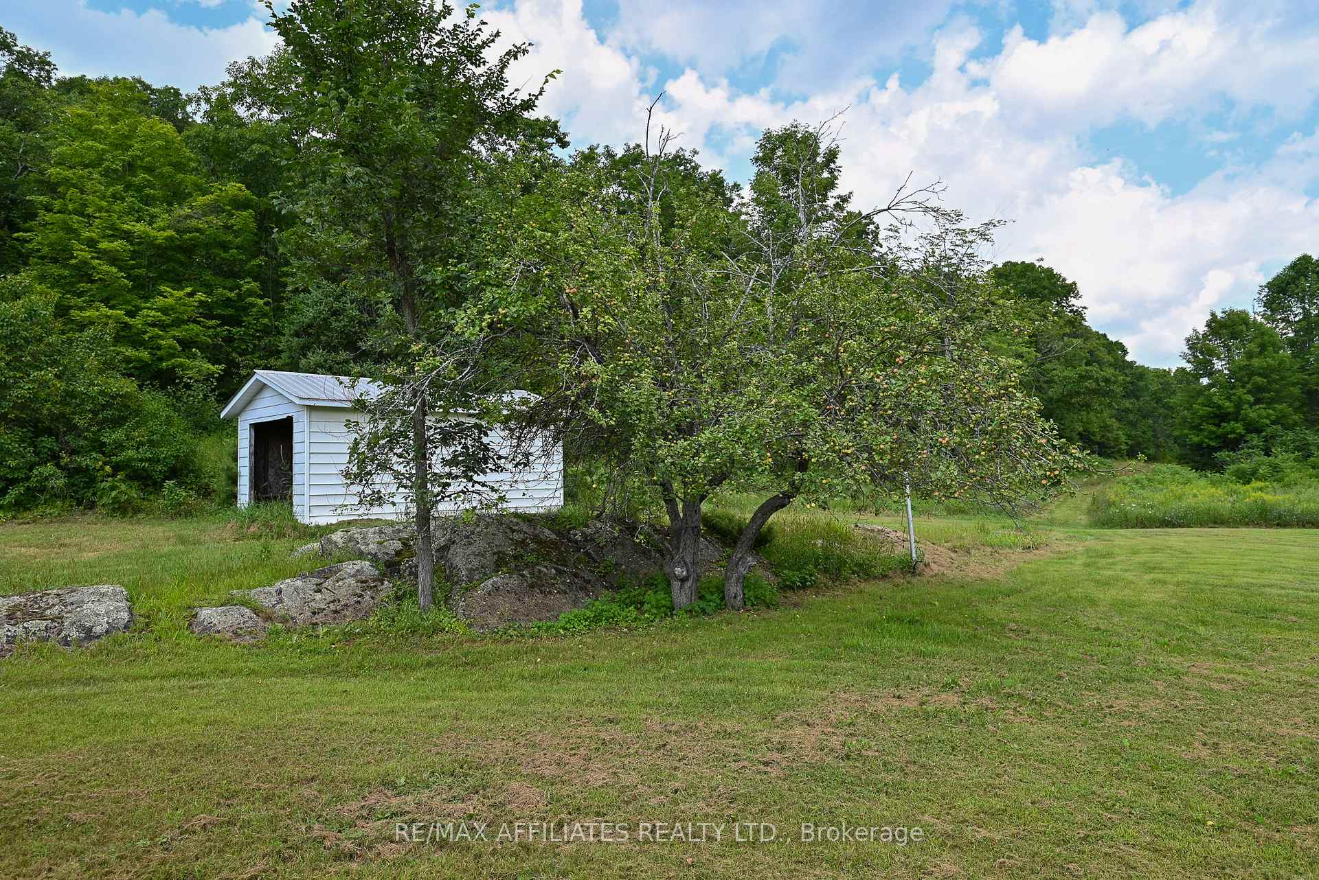 Photo 5 of 1018 Folger Road, Frontenac, Frontenac North — HOMEH