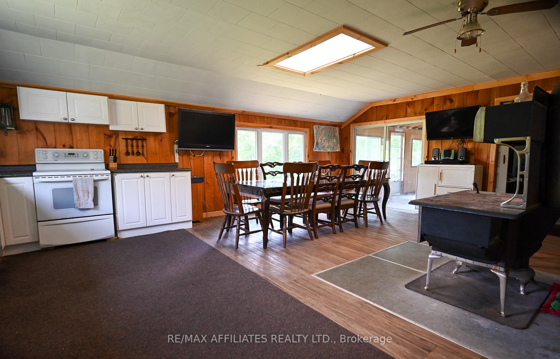 Photo 9 of 1018 Folger Road, Frontenac, Frontenac North — HOMEH