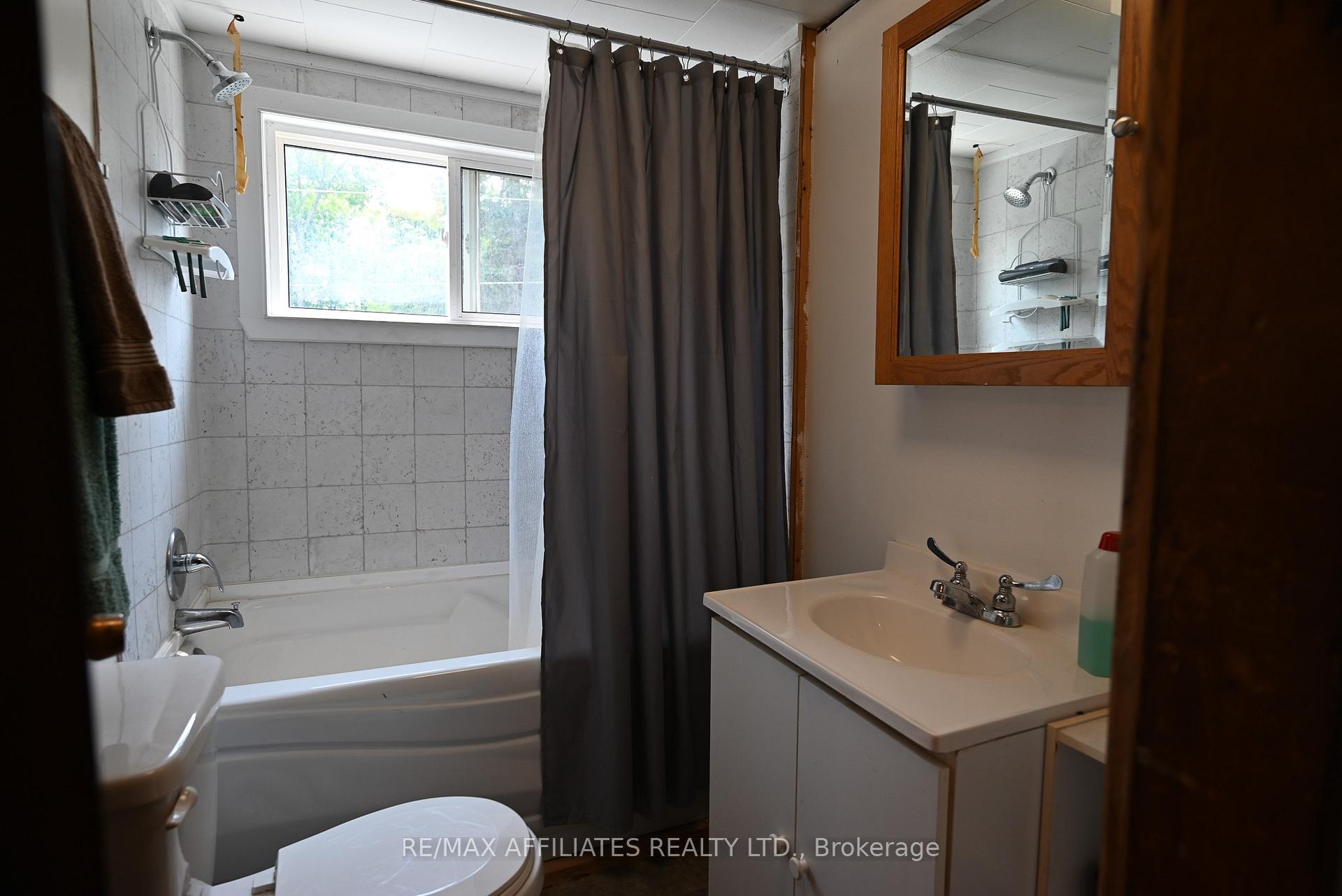 Photo 17 of 1018 Folger Road, Frontenac, Frontenac North — HOMEH
