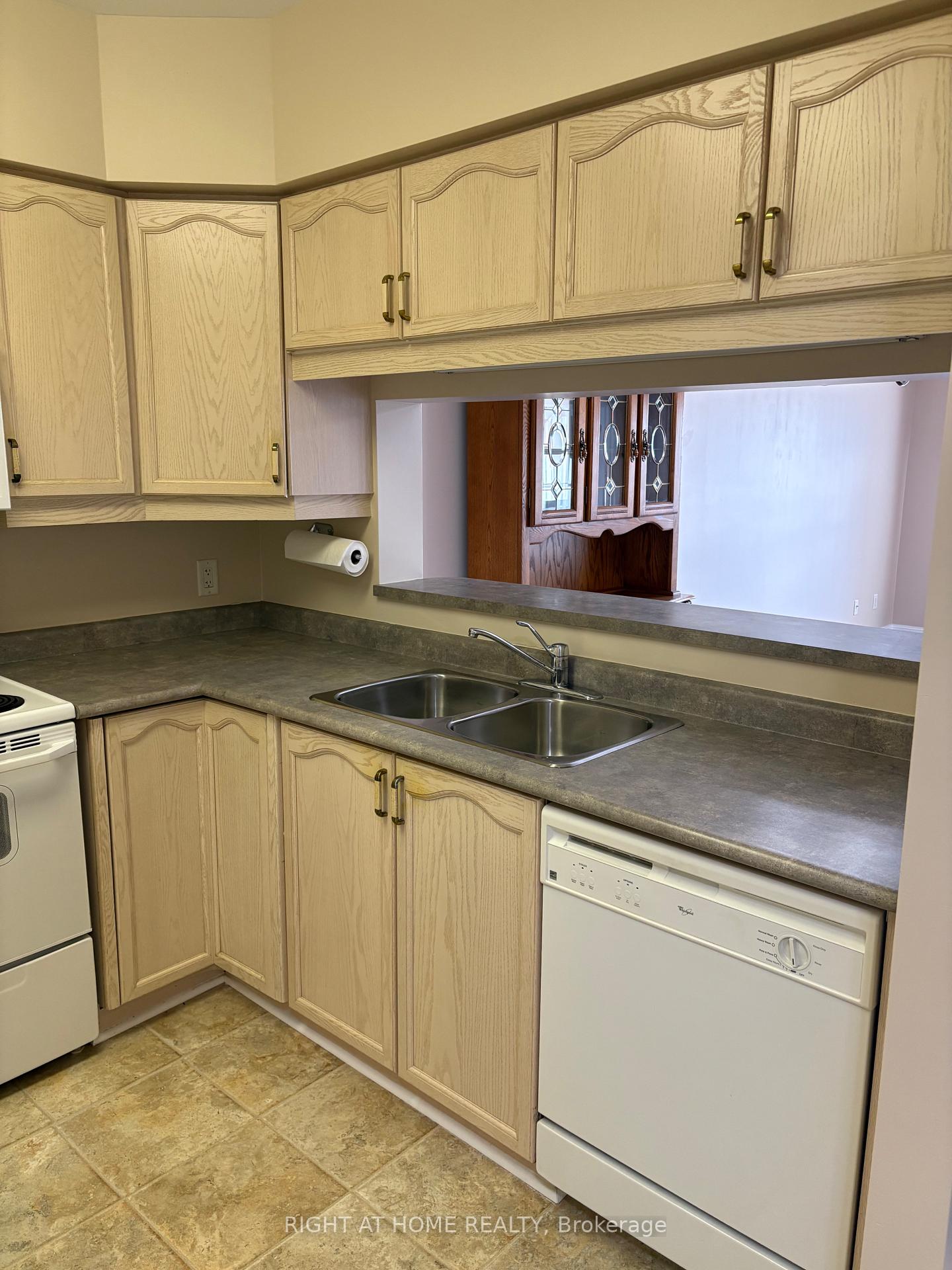 Photo 4 of Unit 201, 90 Dean Avenue, Barrie, Painswick South — HOMEH