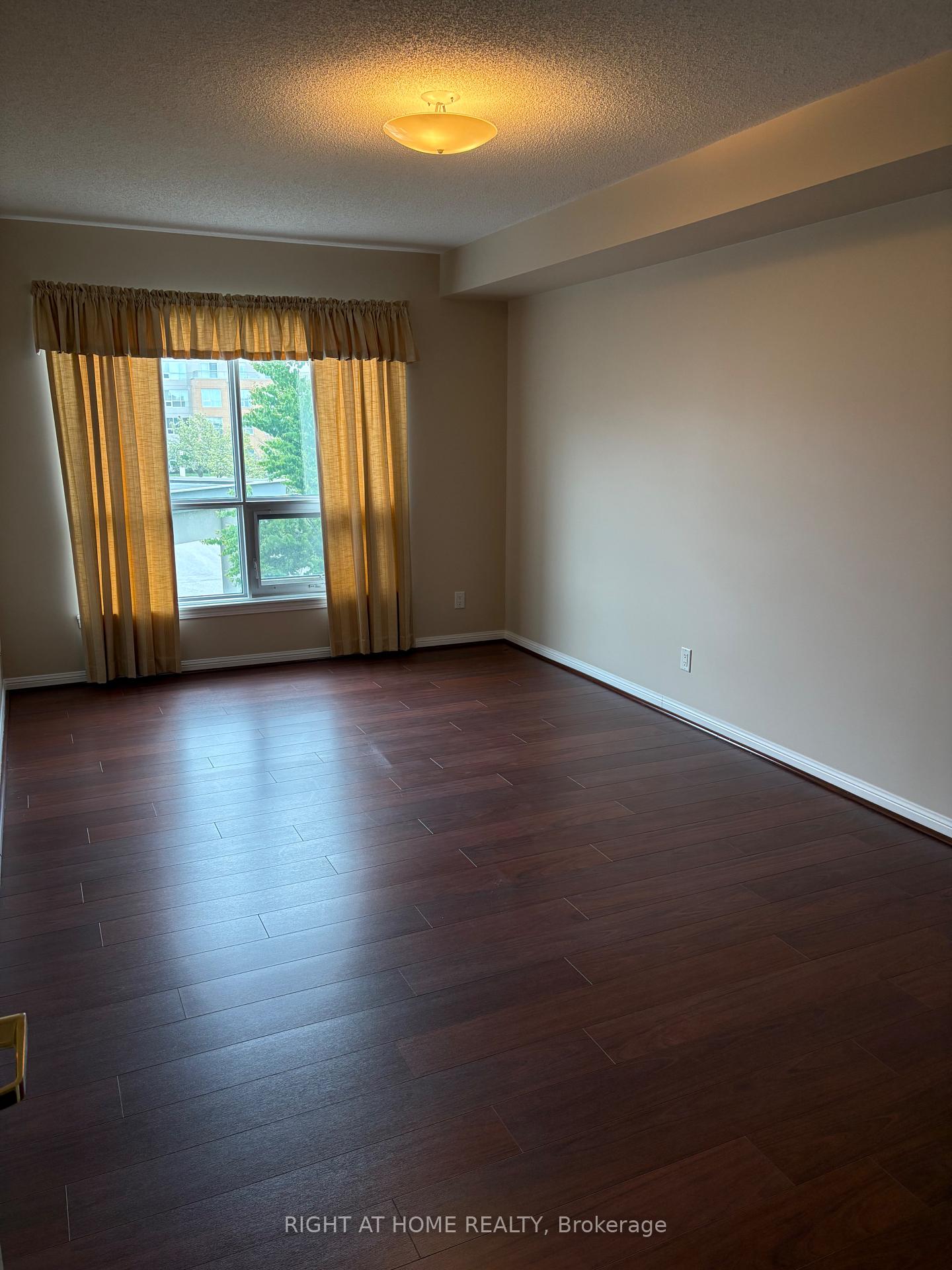 Photo 22 of Unit 201, 90 Dean Avenue, Barrie, Painswick South — HOMEH