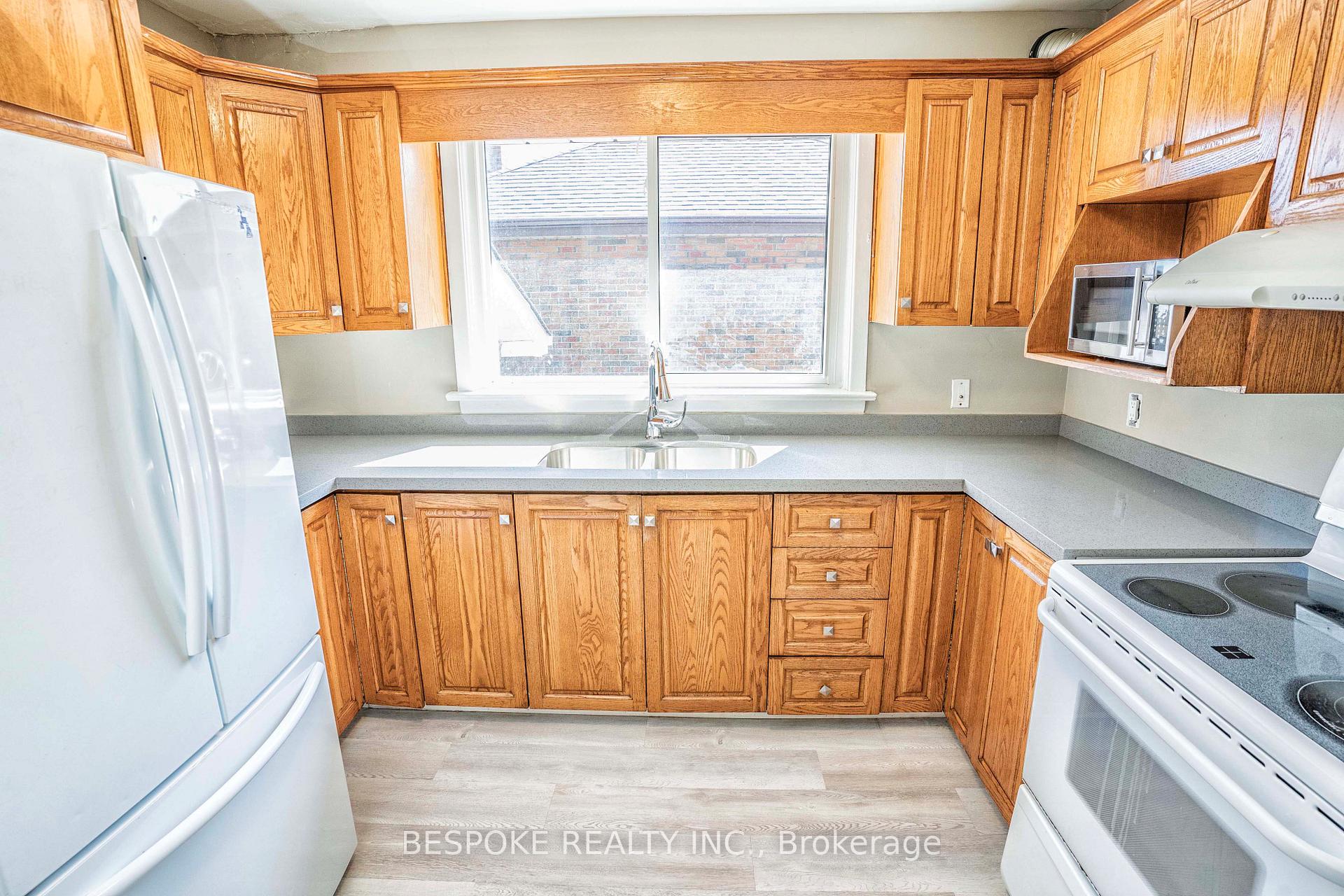 Photo 6 of Unit MAIN, 351 Highland Avenue, Oshawa, Central — HOMEH