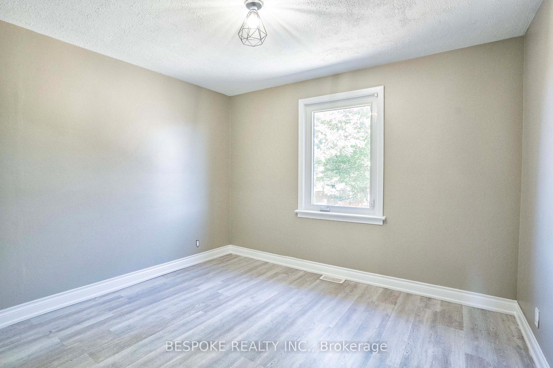 Photo 4 of Unit MAIN, 351 Highland Avenue, Oshawa, Central — HOMEH