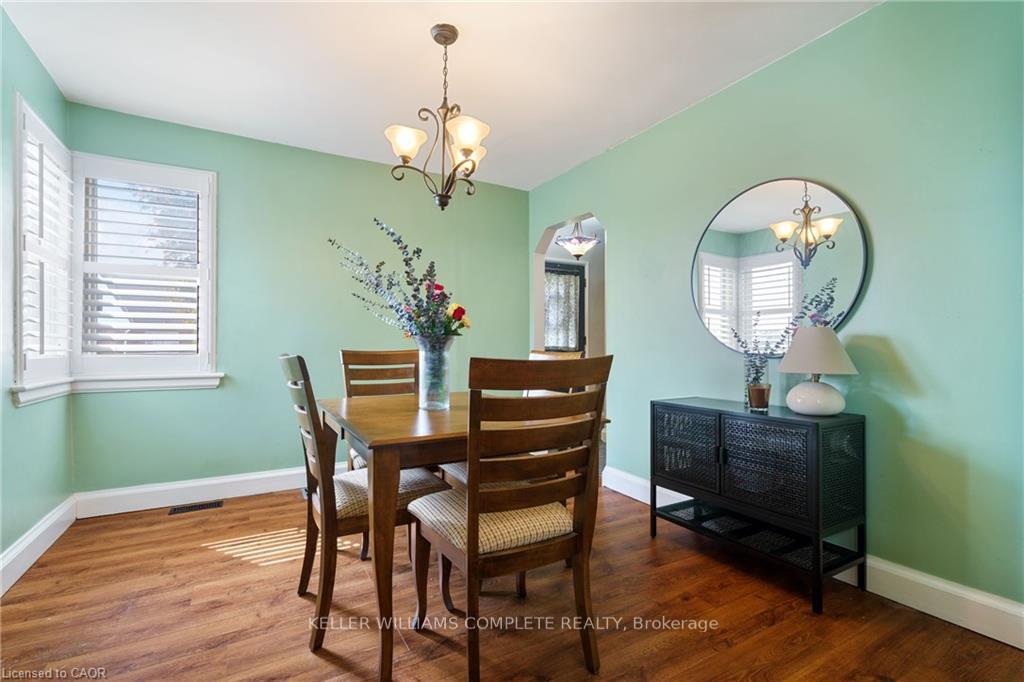 Photo 10 of 3 Montrose Avenue, Hamilton, Rosedale — HOMEH