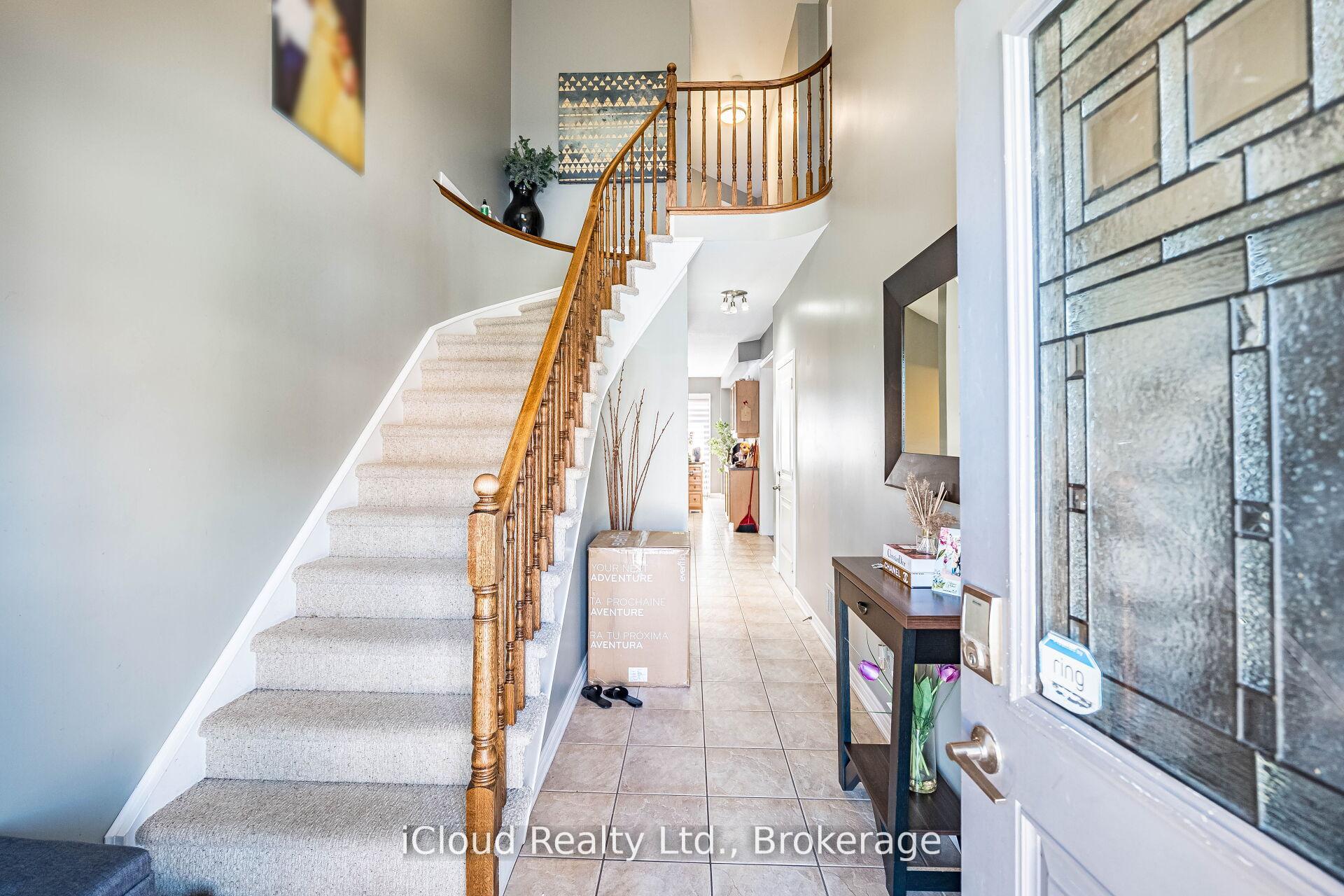 Photo 5 of Unit 20, 45 Seabreeze Crescent, Hamilton, Stoney Creek — HOMEH