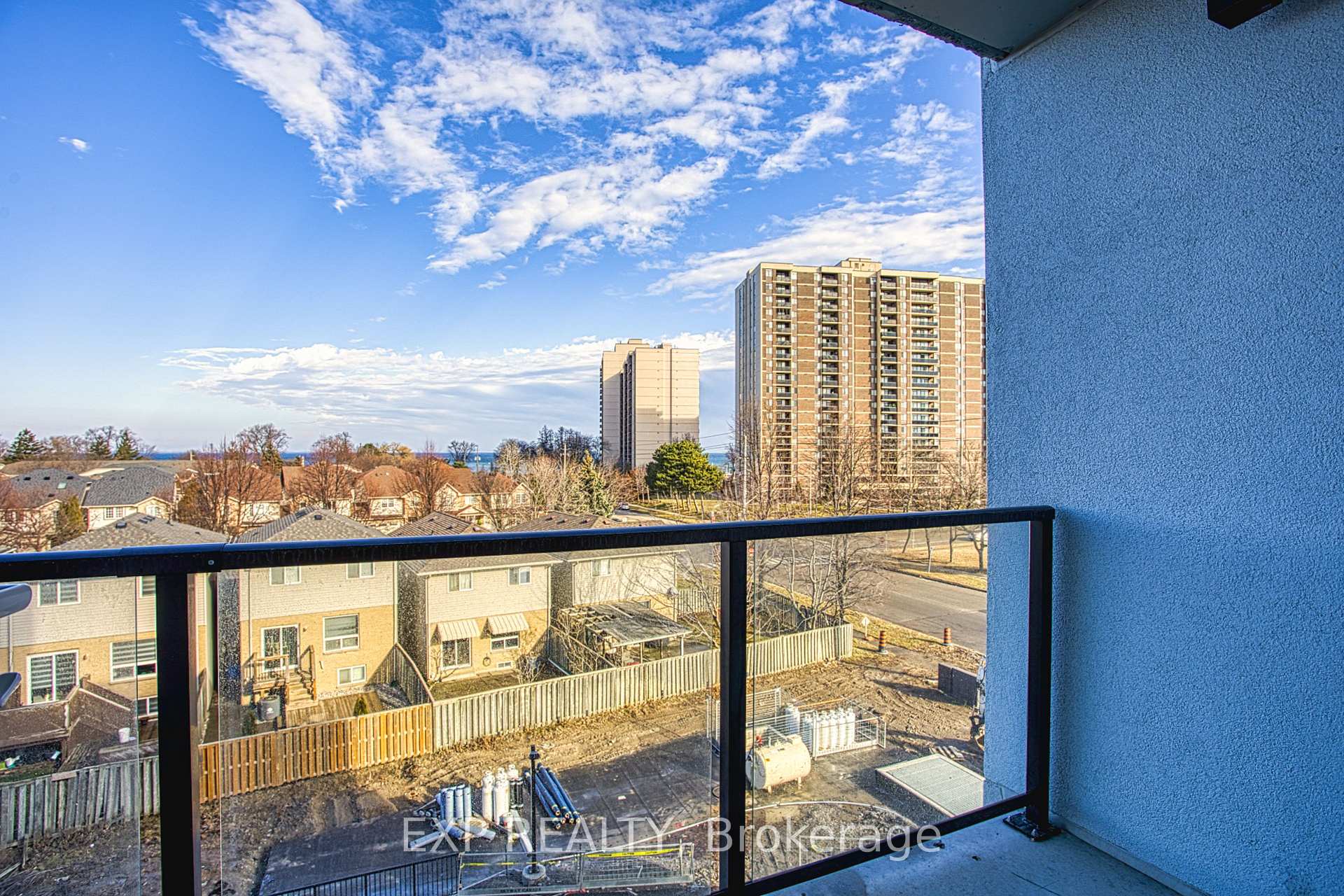 Photo 9 of Unit 411, 461 Green Road, Hamilton, Lakeshore — HOMEH